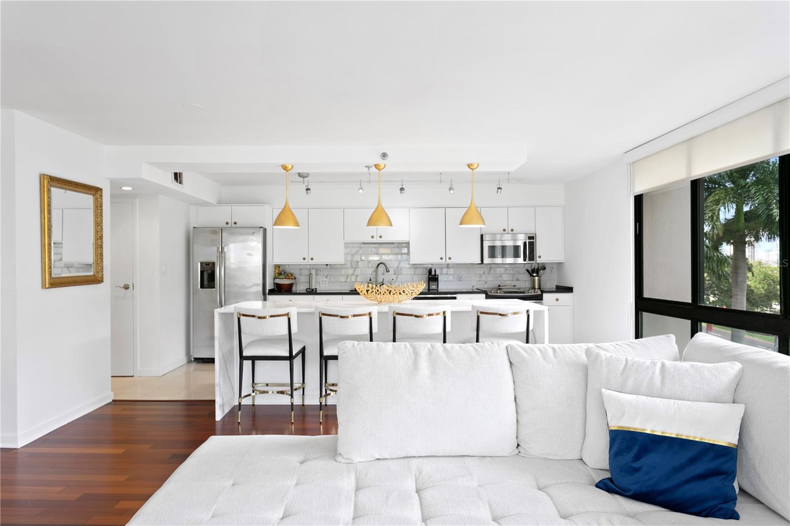 Image 9 of 47 For 3301 Bayshore Boulevard 408b