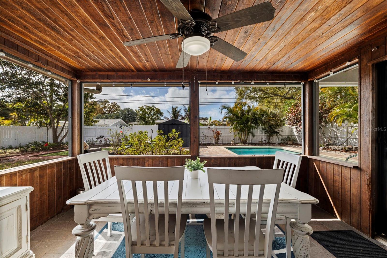 Listing photo id 17 for 13584 Twig Terrace