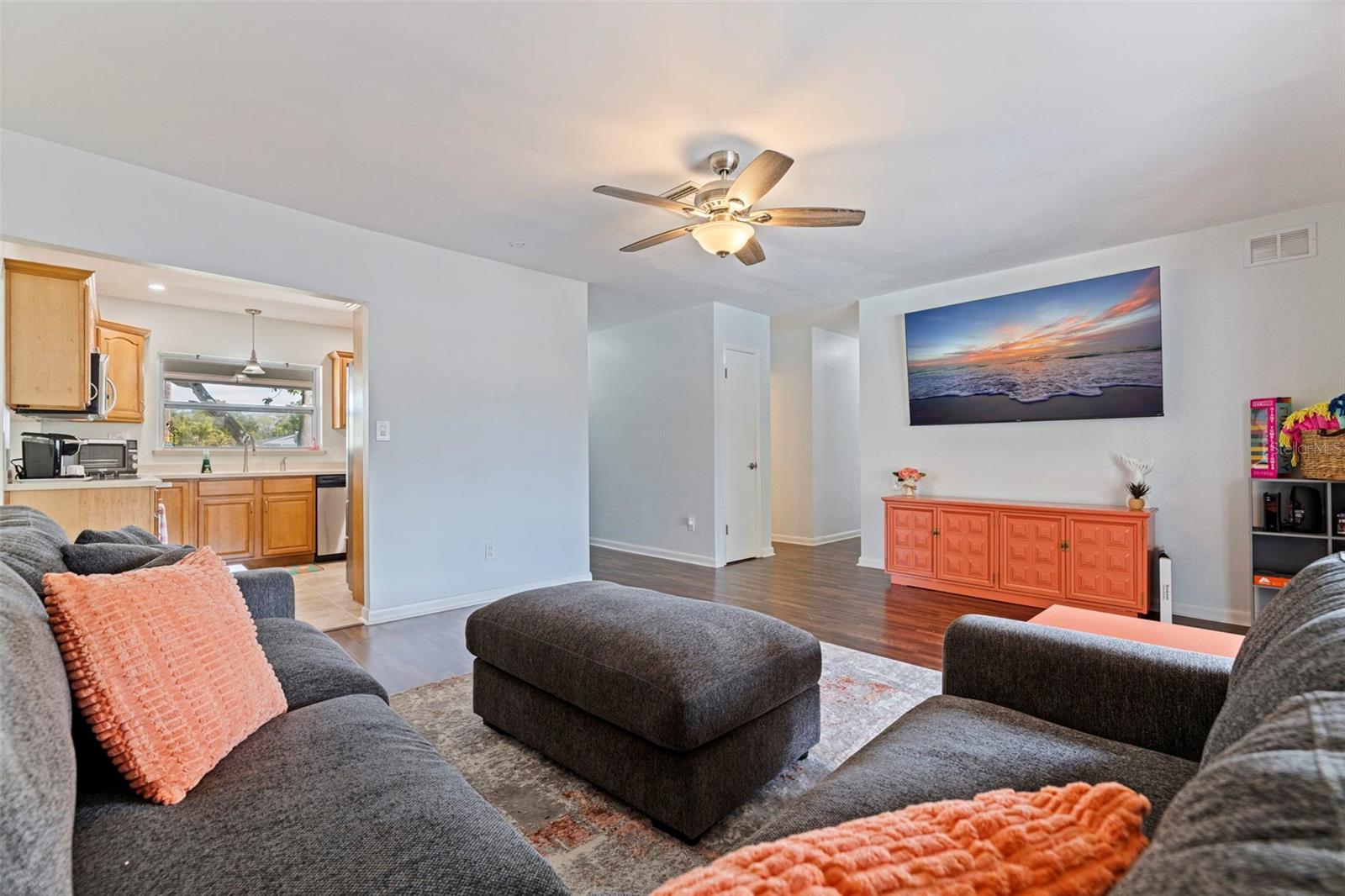 Listing photo id 5 for 13584 Twig Terrace