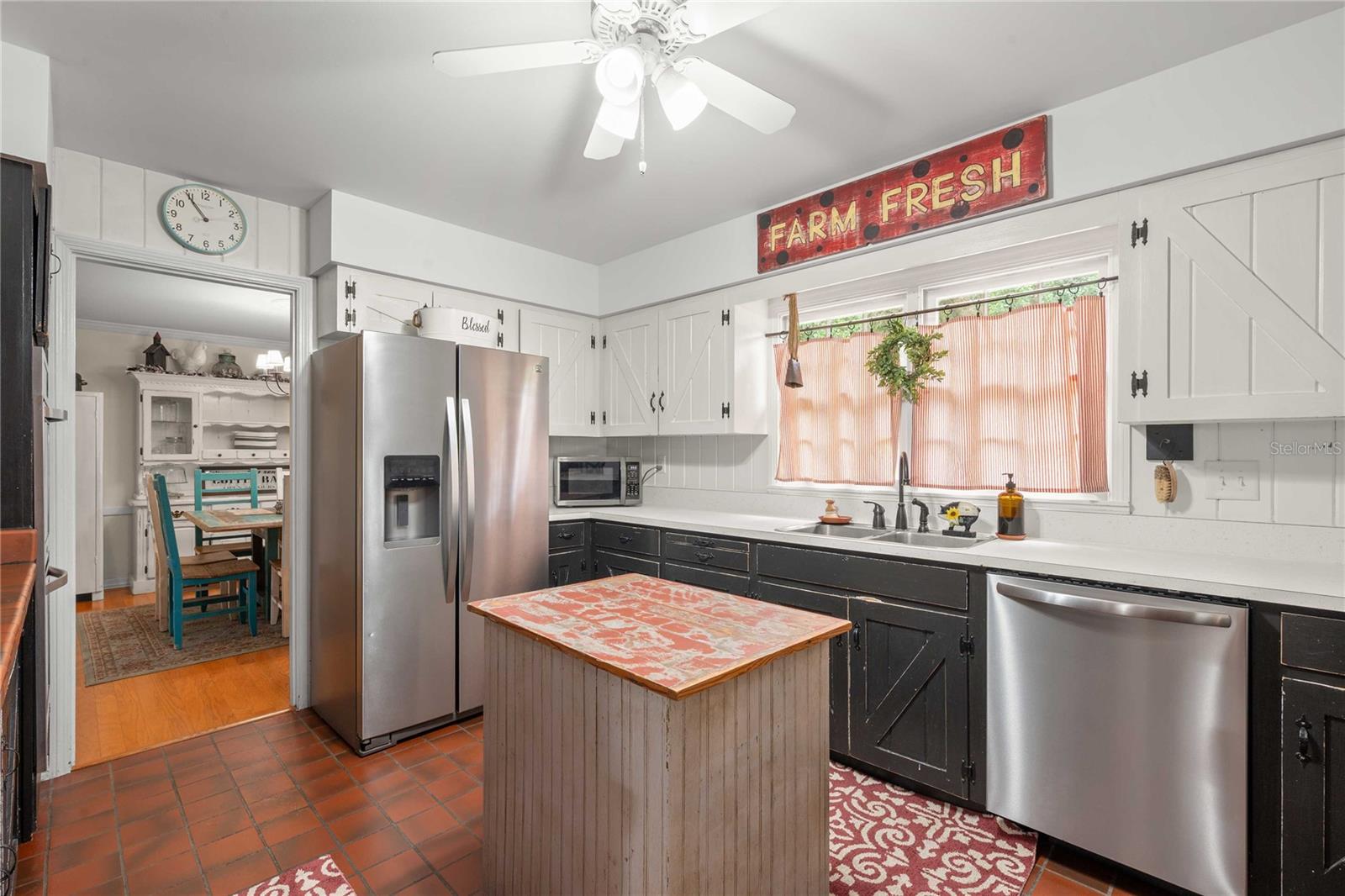 Image 11 of 56 For 36733 Virginia Avenue