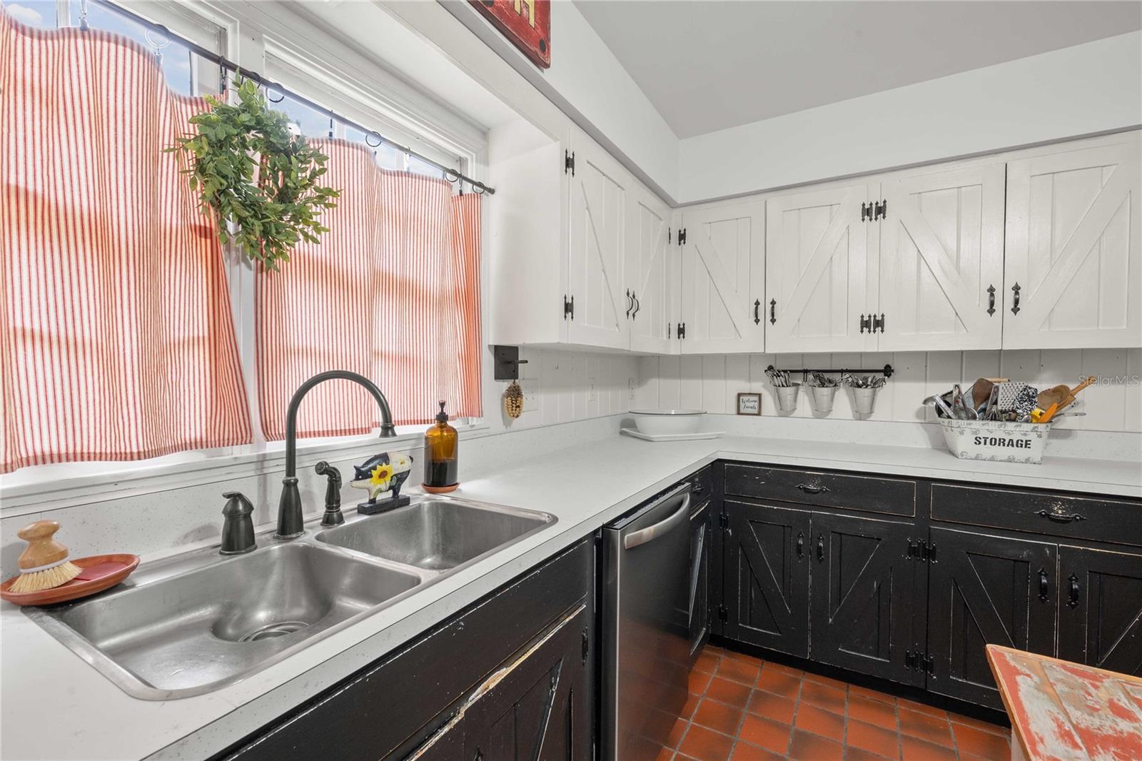 Image 12 of 56 For 36733 Virginia Avenue