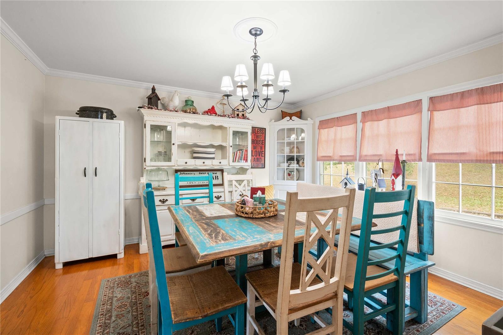 Image 16 of 56 For 36733 Virginia Avenue