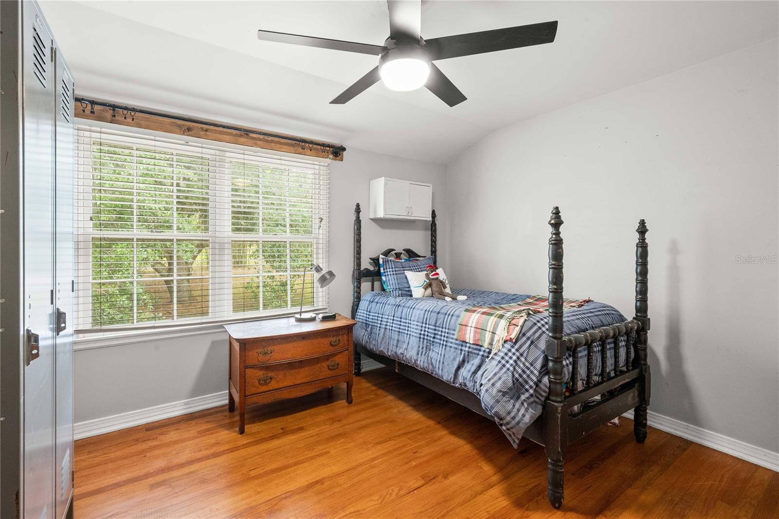 Image 35 of 56 For 36733 Virginia Avenue