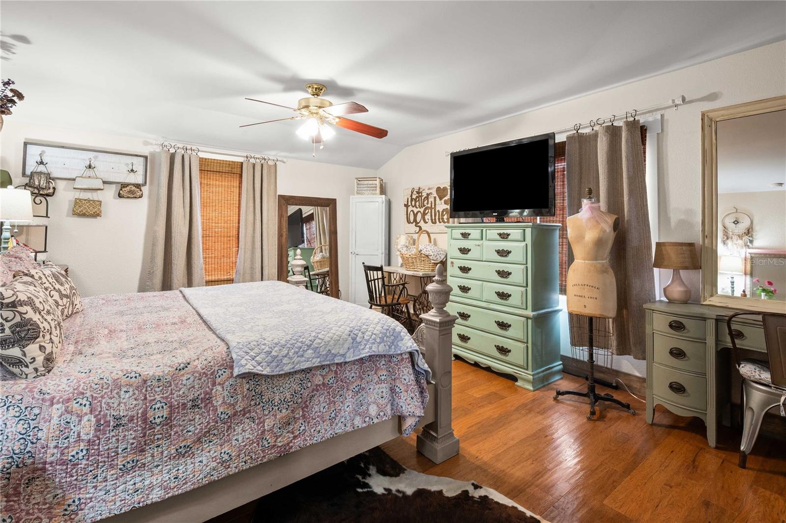 Image 38 of 56 For 36733 Virginia Avenue