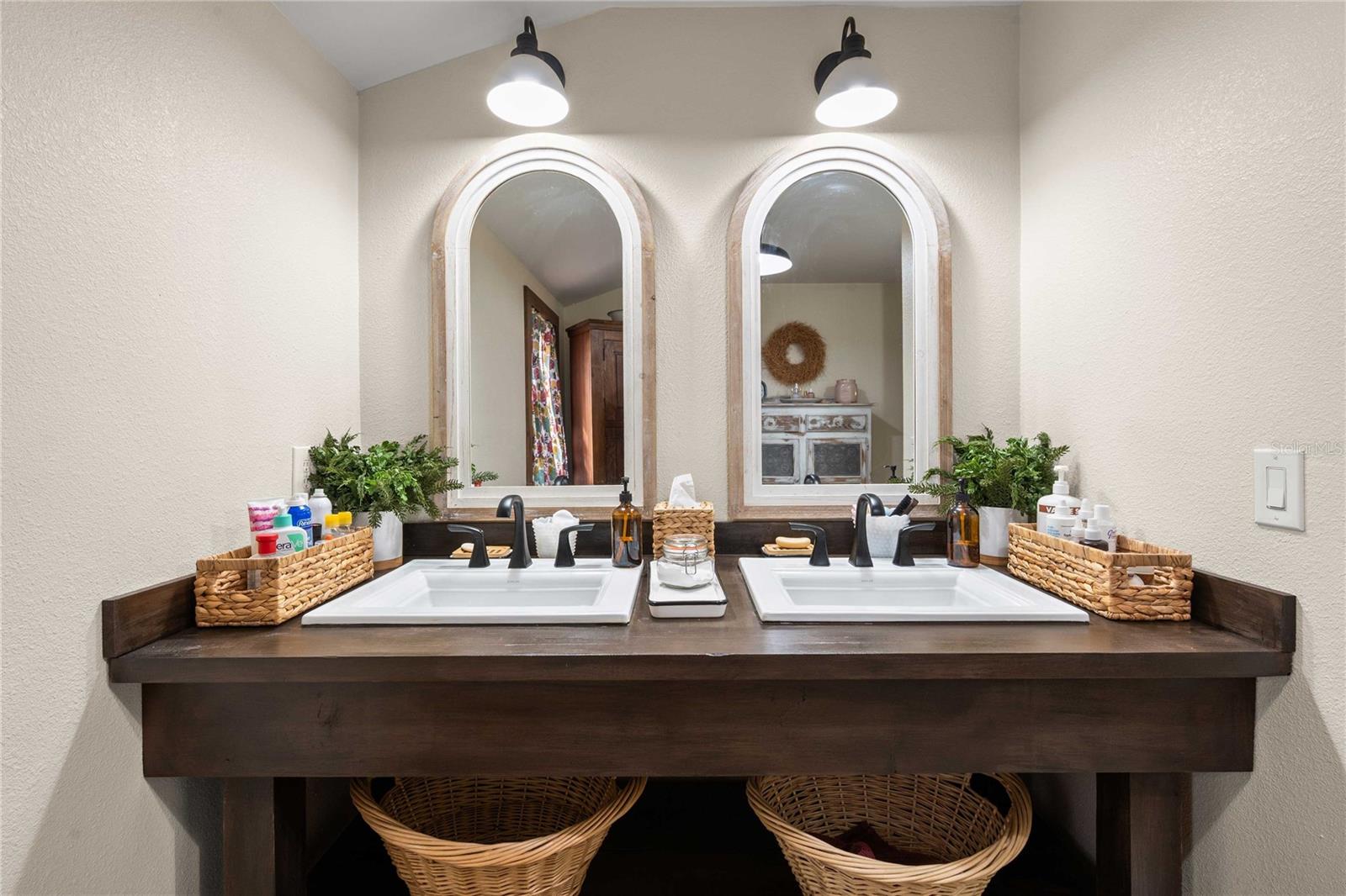 Image 42 of 56 For 36733 Virginia Avenue