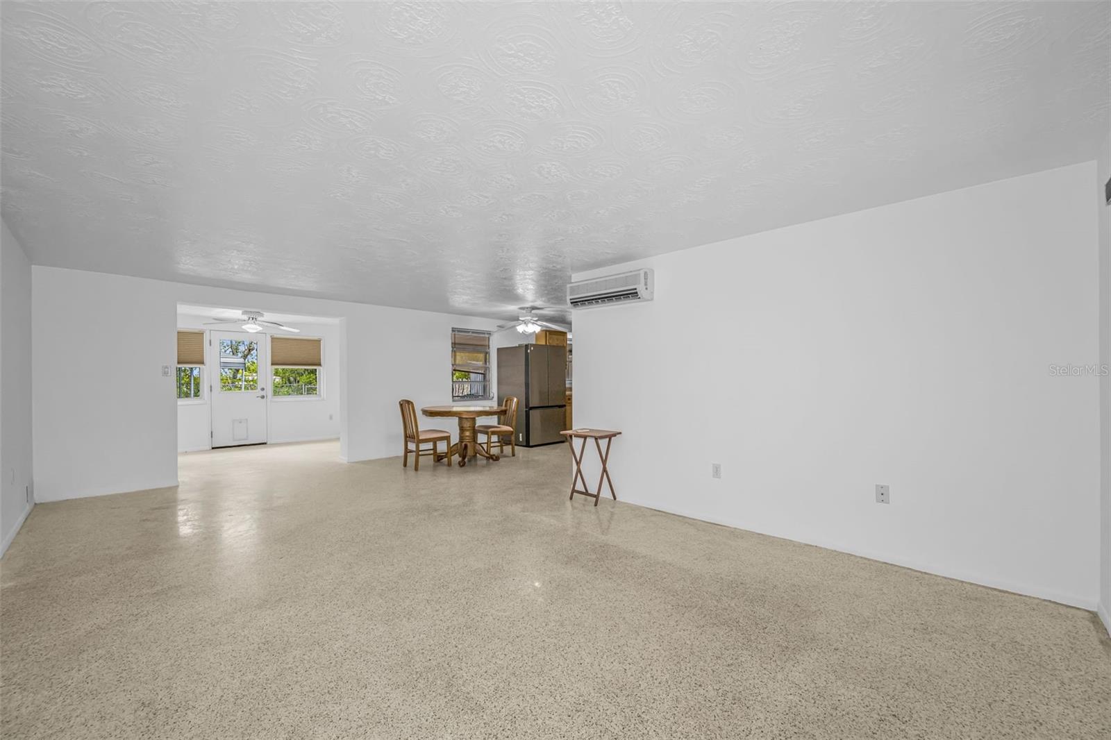 Image 10 of 45 For 4843 Calais Drive