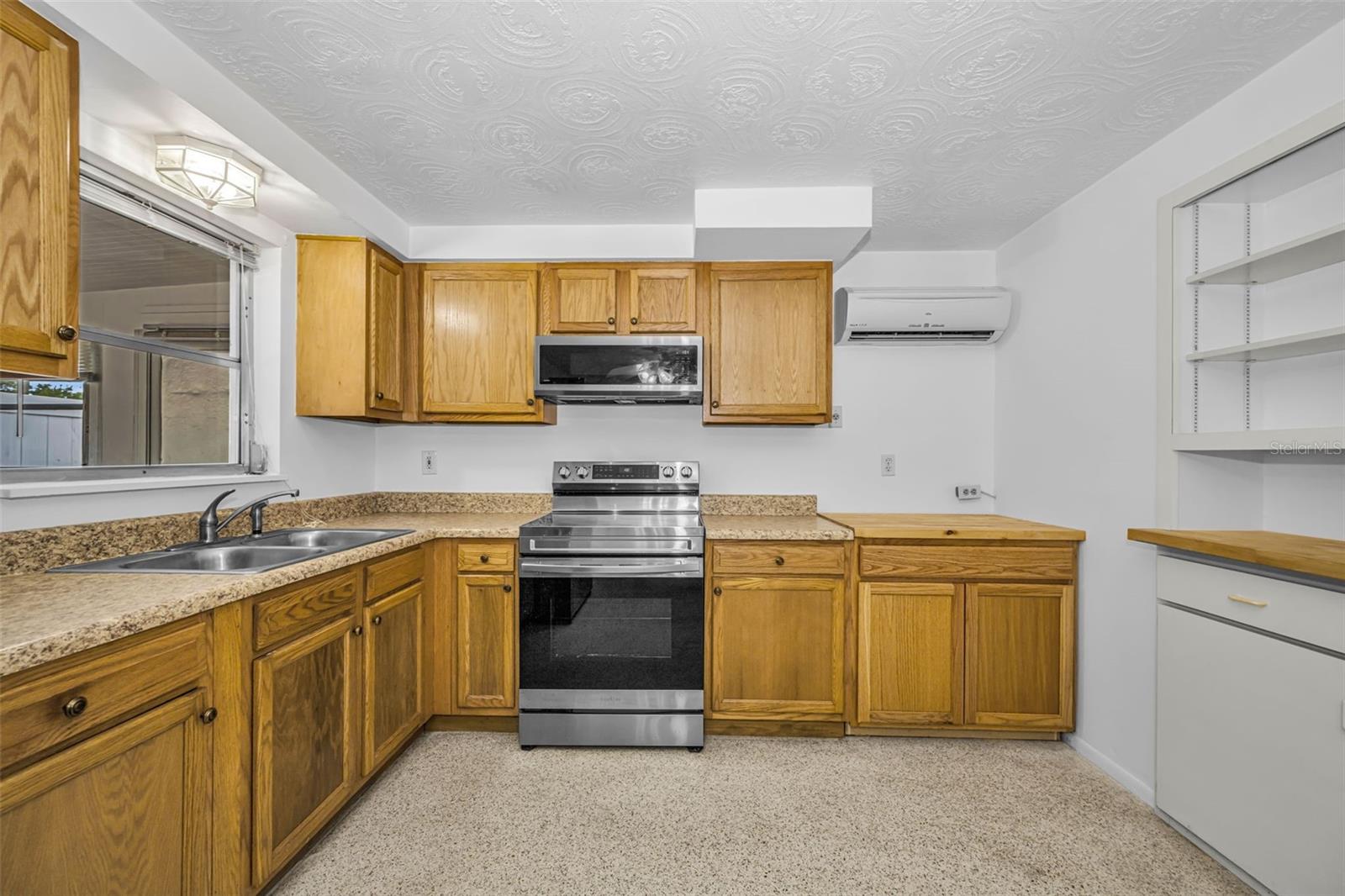 Image 15 of 45 For 4843 Calais Drive