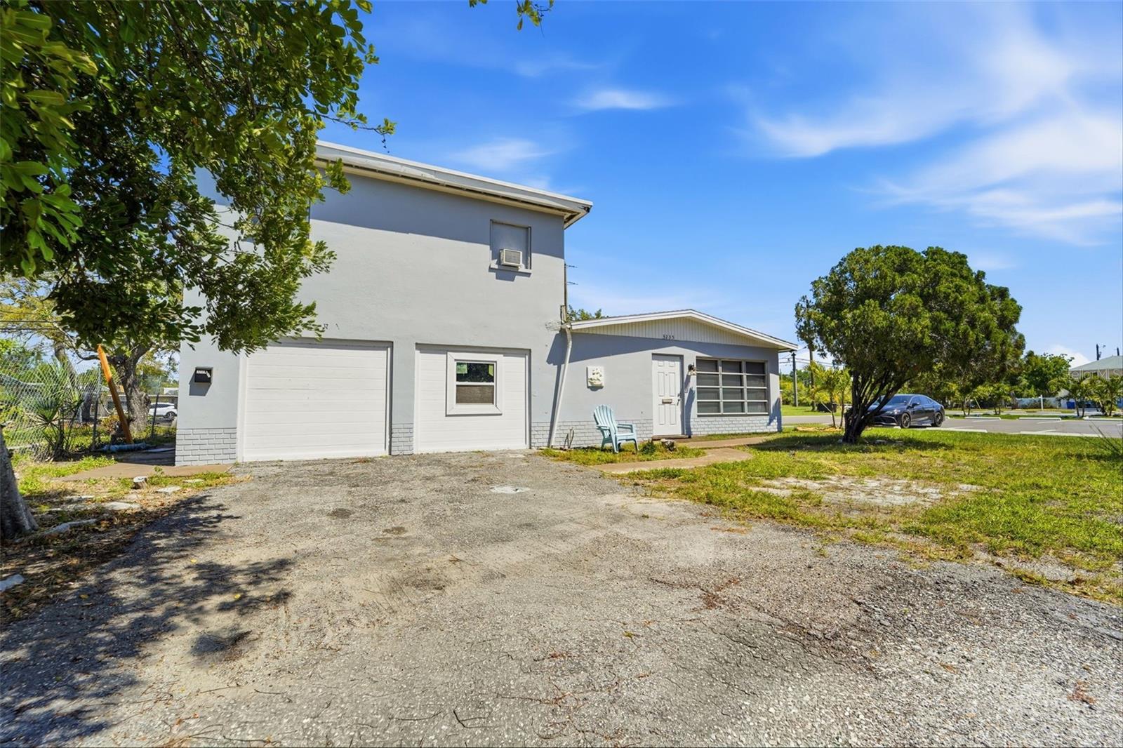 Listing photo id 0 for 3235 Emerson Avenue S