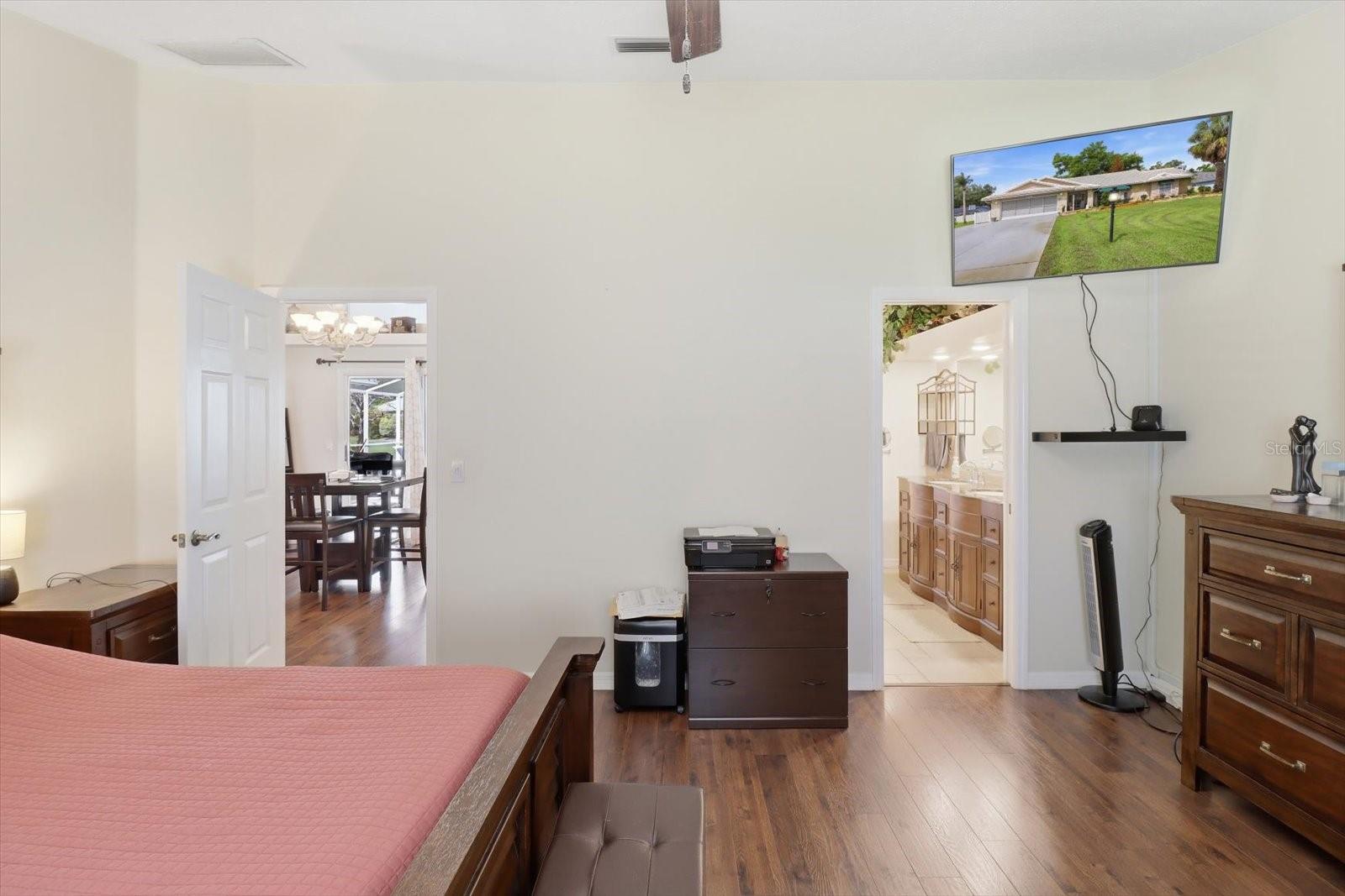 Image 18 of 48 For 35103 Riverside Court