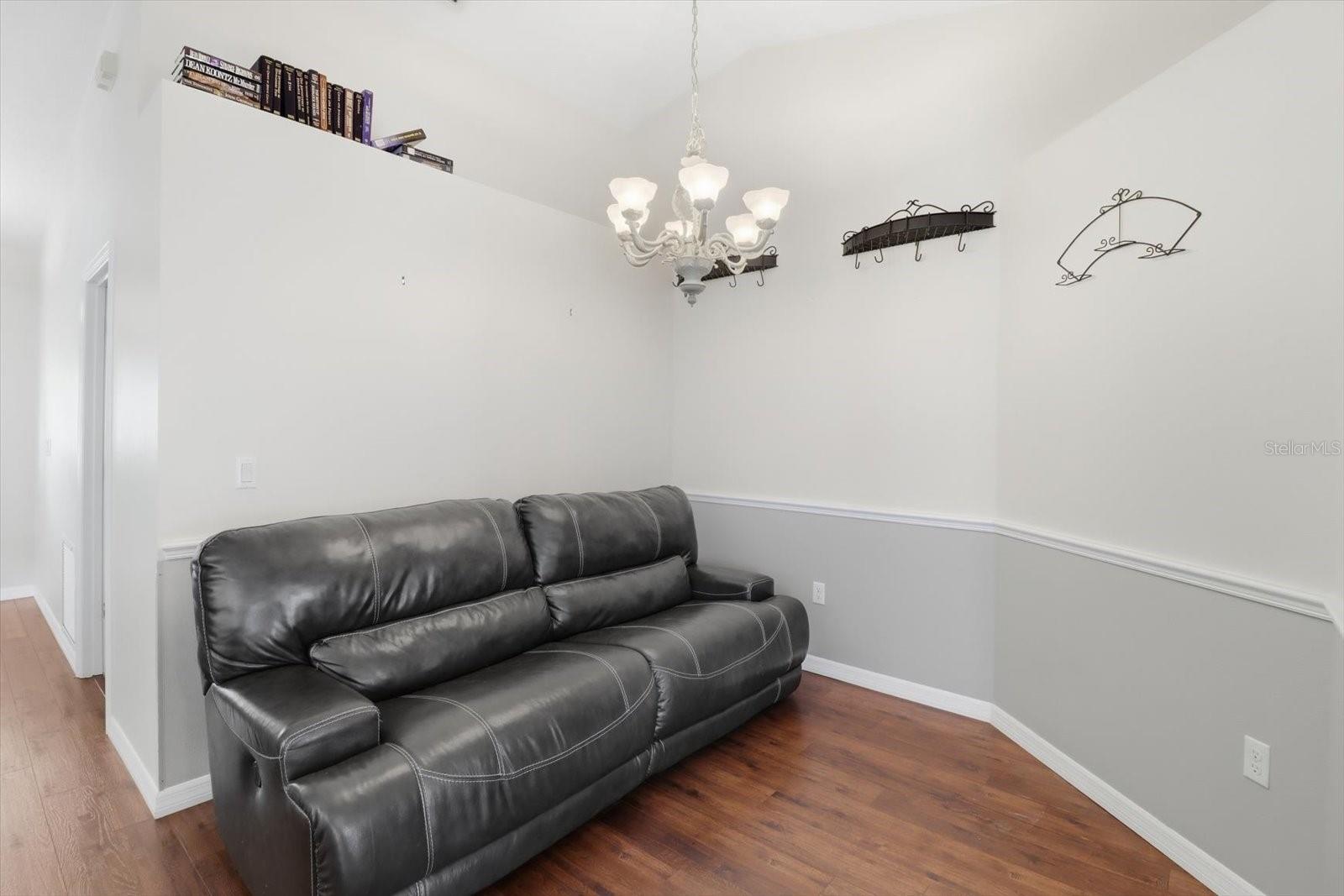 Image 26 of 48 For 35103 Riverside Court