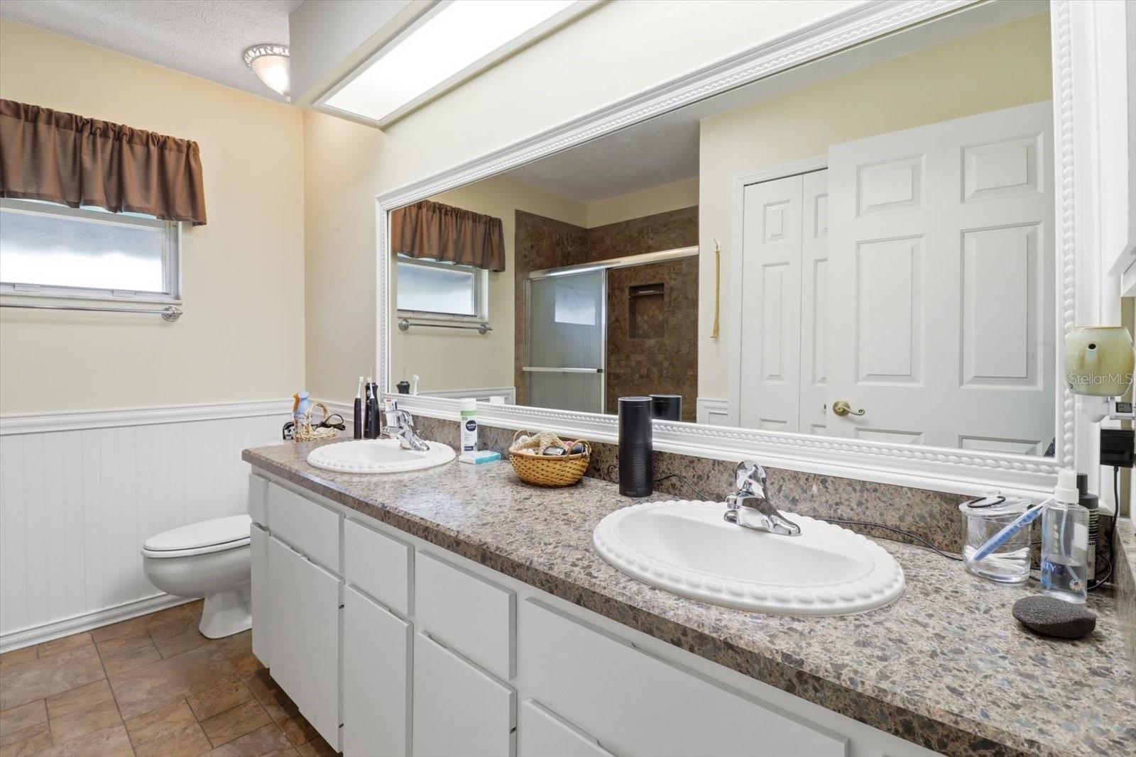 Image 31 of 48 For 35103 Riverside Court