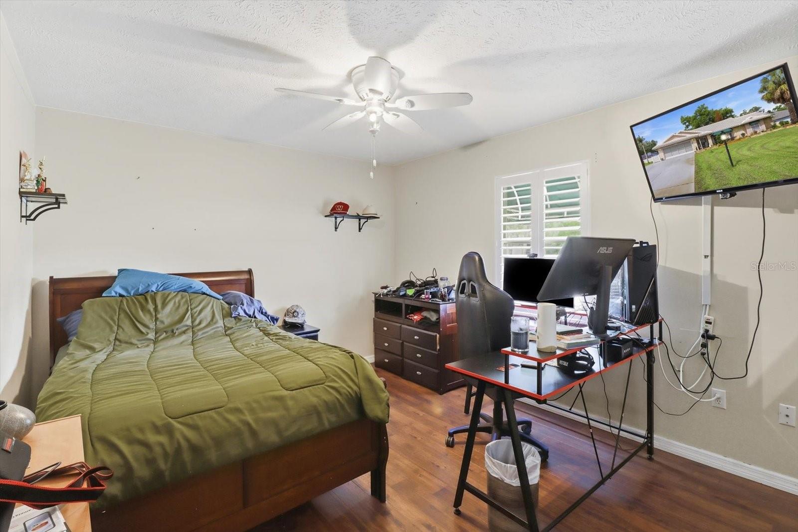 Image 33 of 48 For 35103 Riverside Court