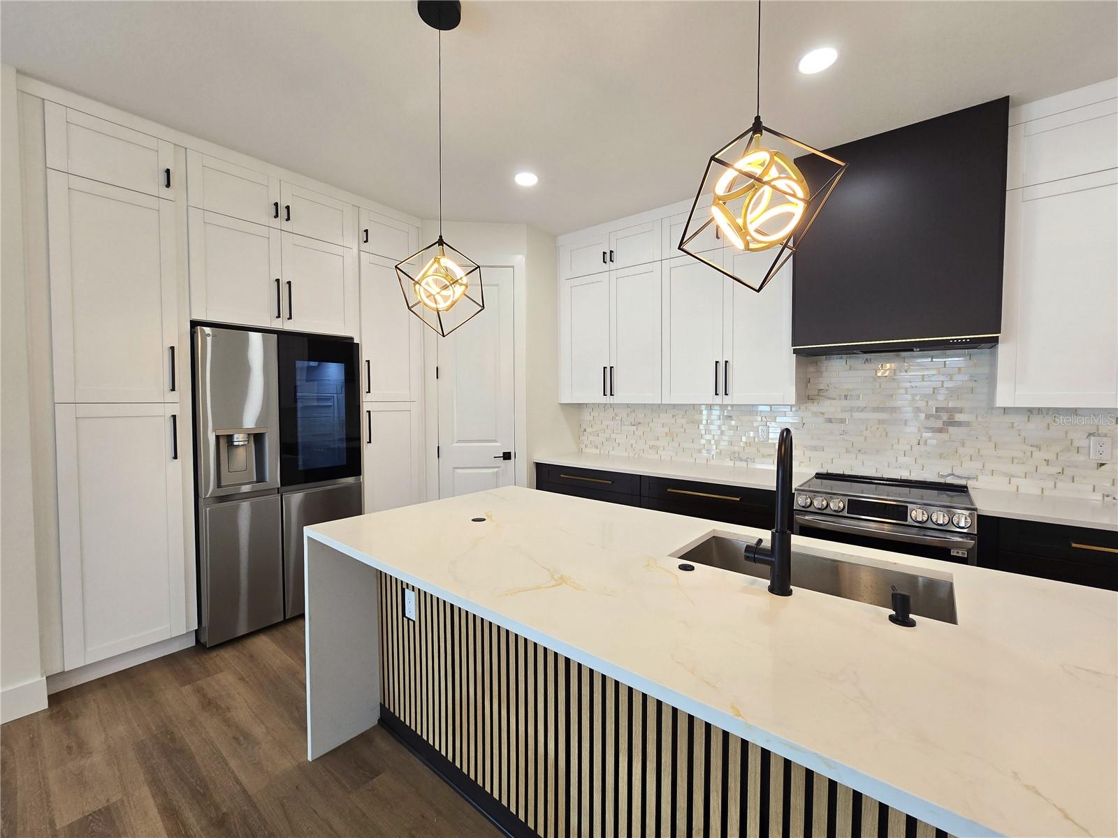 Image 23 of 38 For 4468 57th Avenue N