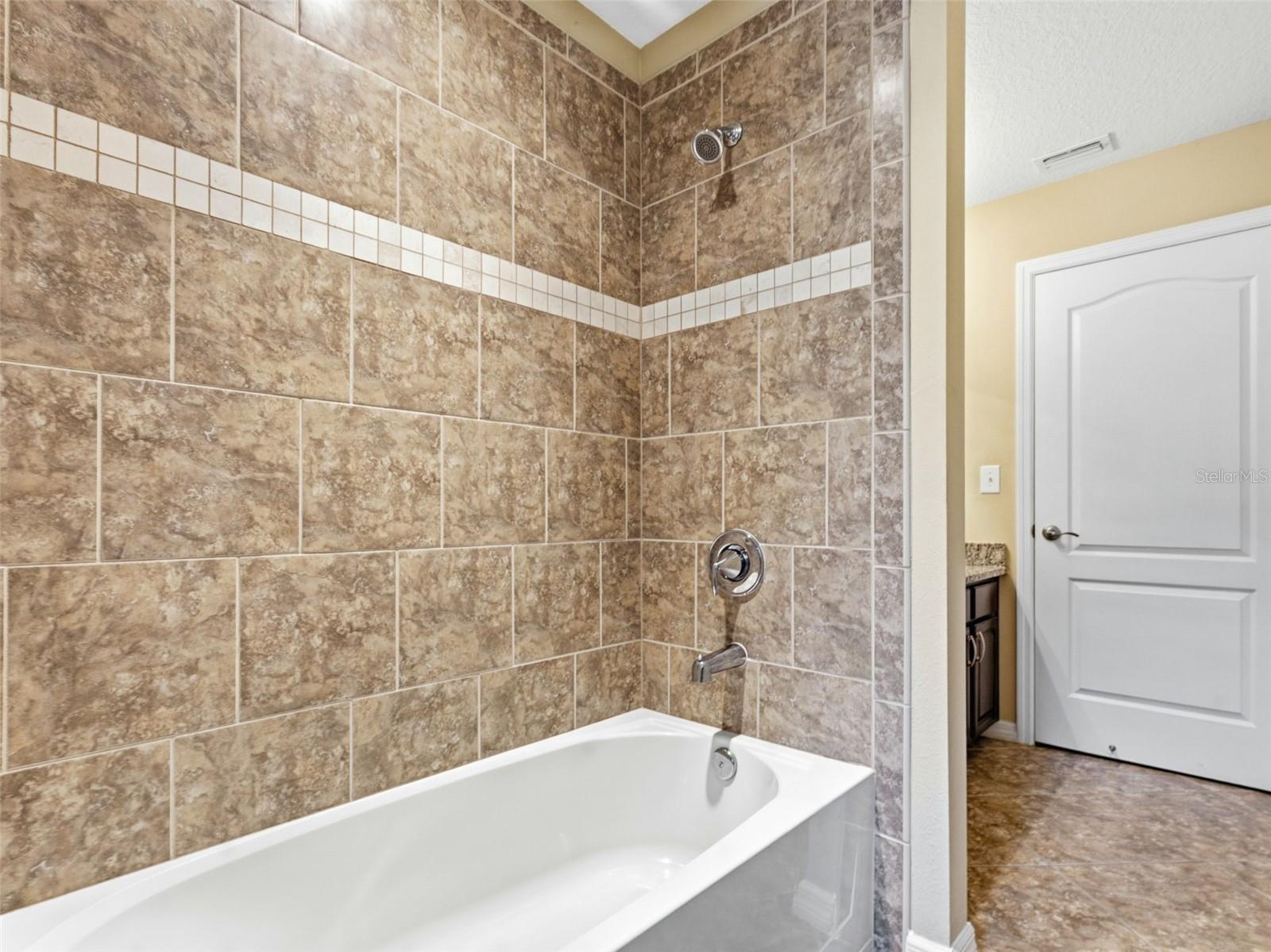 Image 32 of 49 For 2499 Calvano Drive