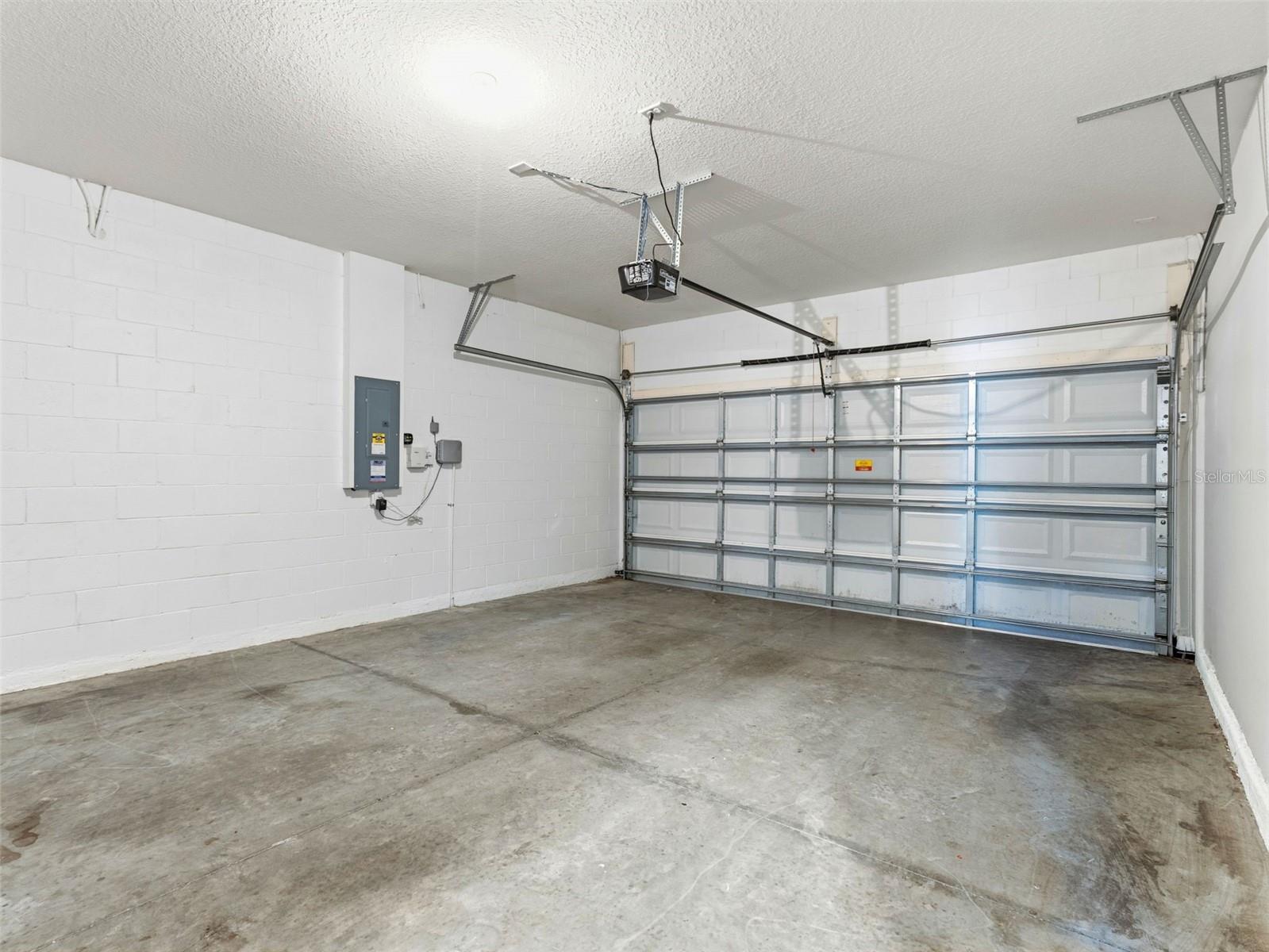 Image 39 of 49 For 2499 Calvano Drive