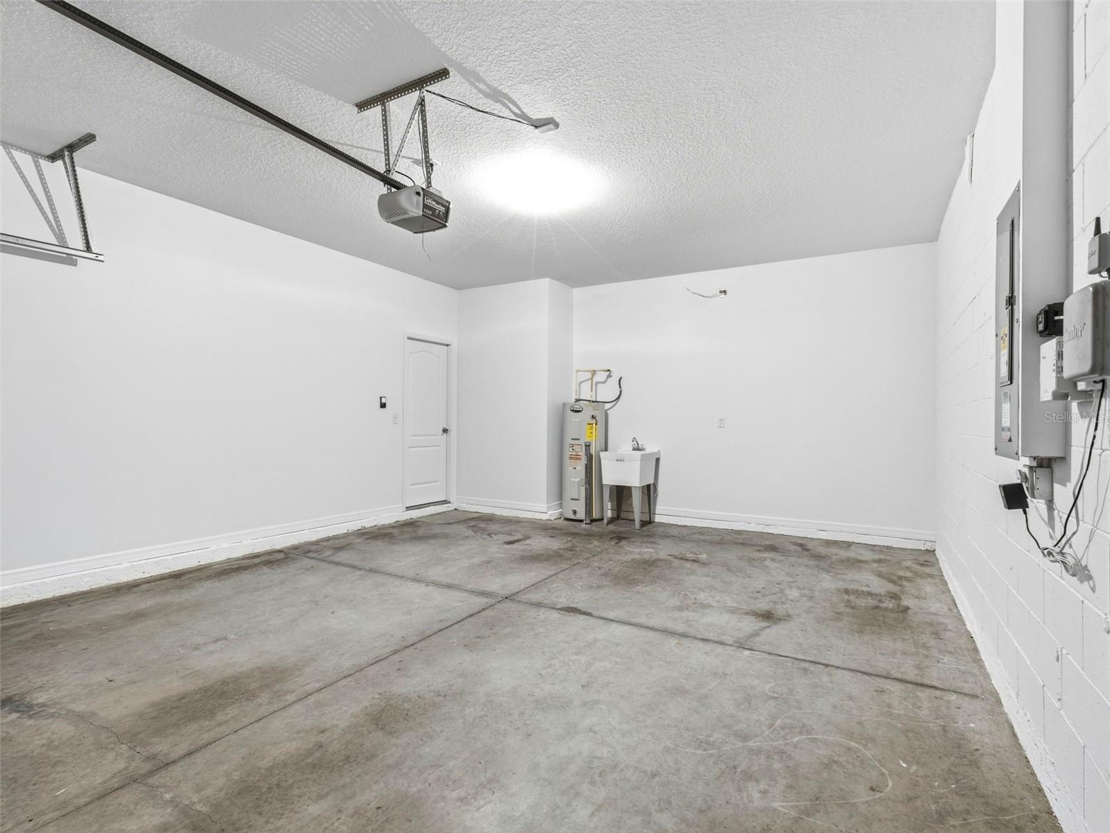 Image 40 of 49 For 2499 Calvano Drive