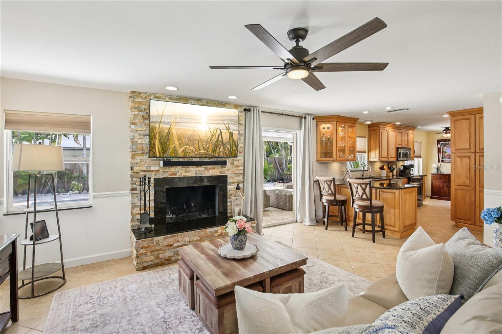 Image 9 of 39 For 2131 Viola Drive