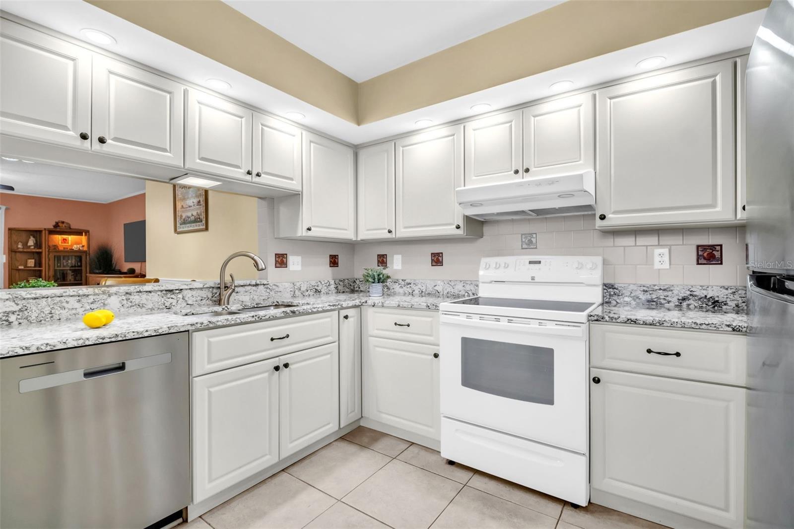 Image 14 of 46 For 2700 Nebraska Avenue 5-205