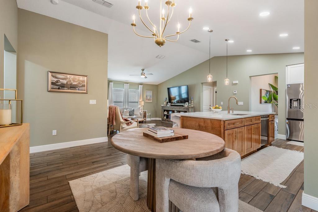 Image 18 of 48 For 106 1st Avenue Ne