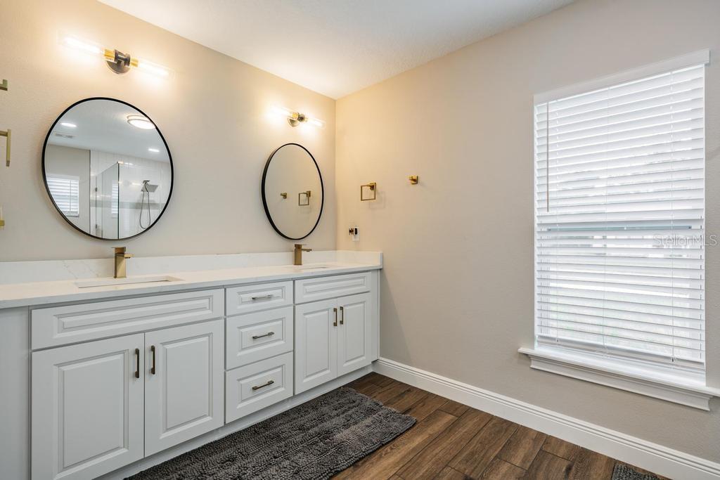 Image 28 of 48 For 106 1st Avenue Ne