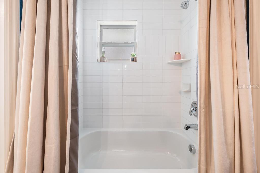 Image 32 of 48 For 106 1st Avenue Ne