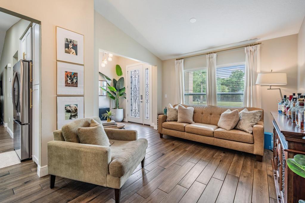 Image 9 of 48 For 106 1st Avenue Ne