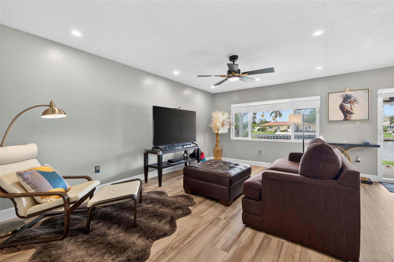 Image 11 of 50 For 6537 Cape Hatteras Way Ne 1