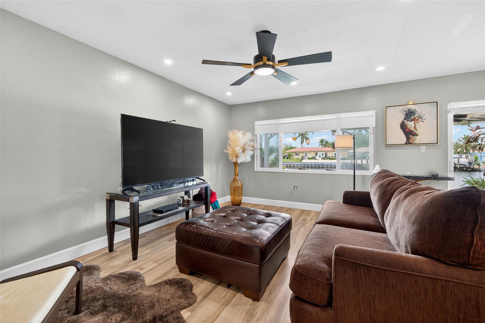 Image 12 of 50 For 6537 Cape Hatteras Way Ne 1