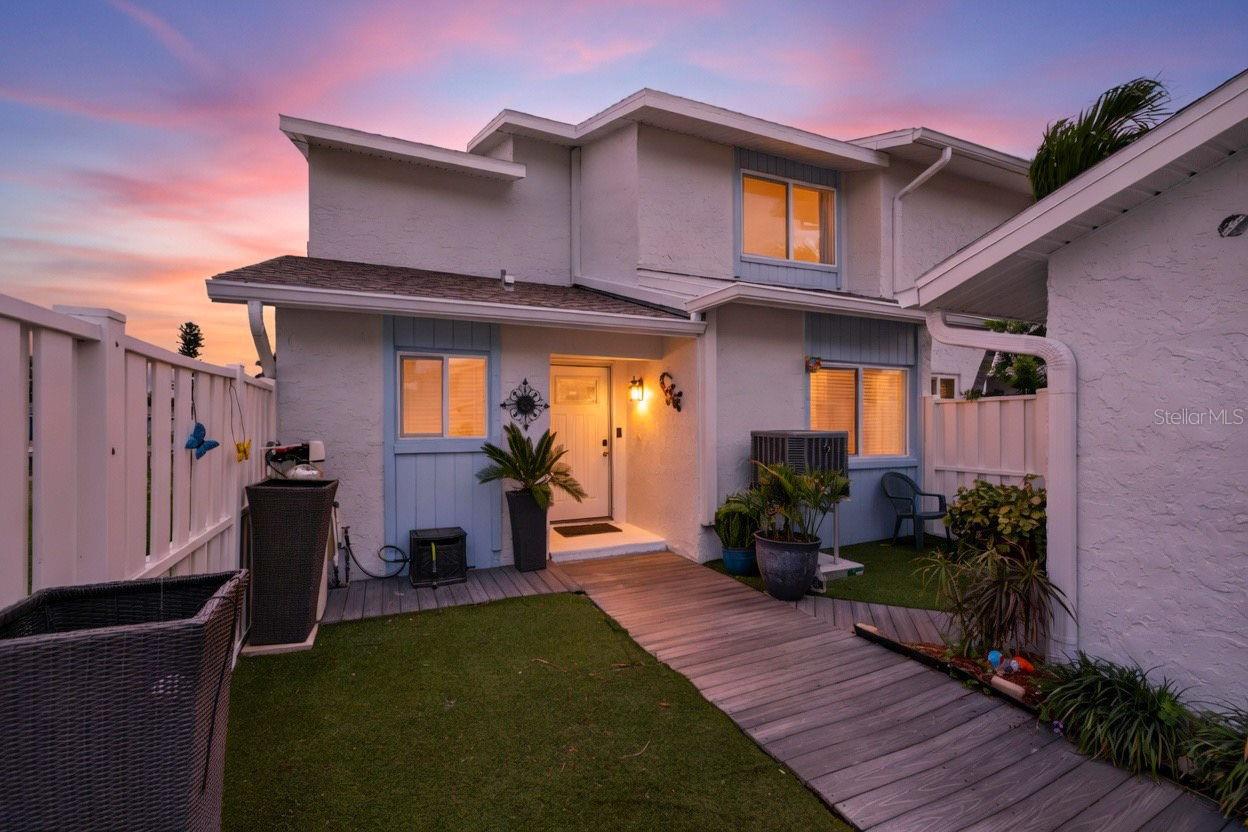 Image 2 of 50 For 6537 Cape Hatteras Way Ne 1