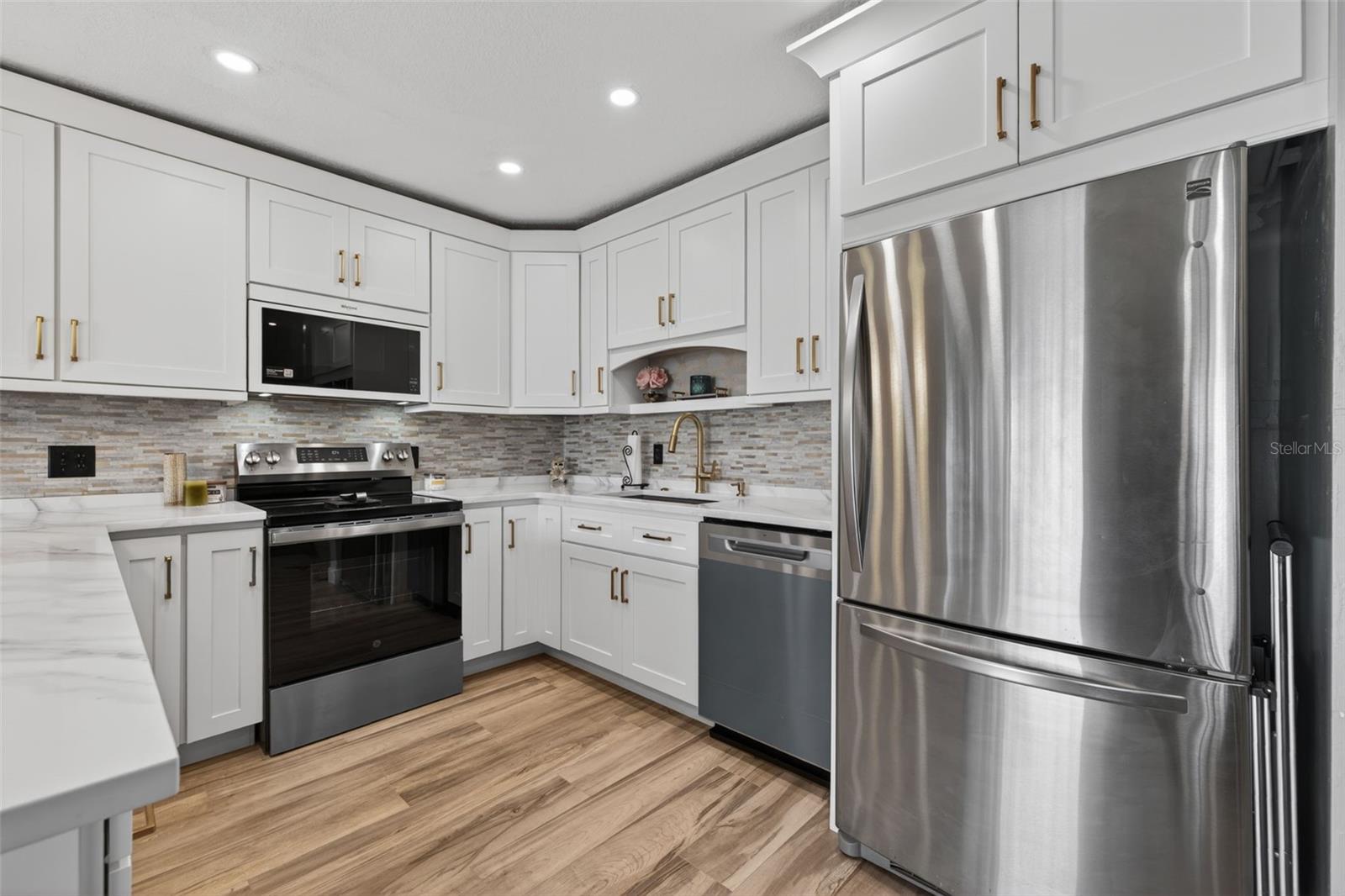 Image 8 of 50 For 6537 Cape Hatteras Way Ne 1