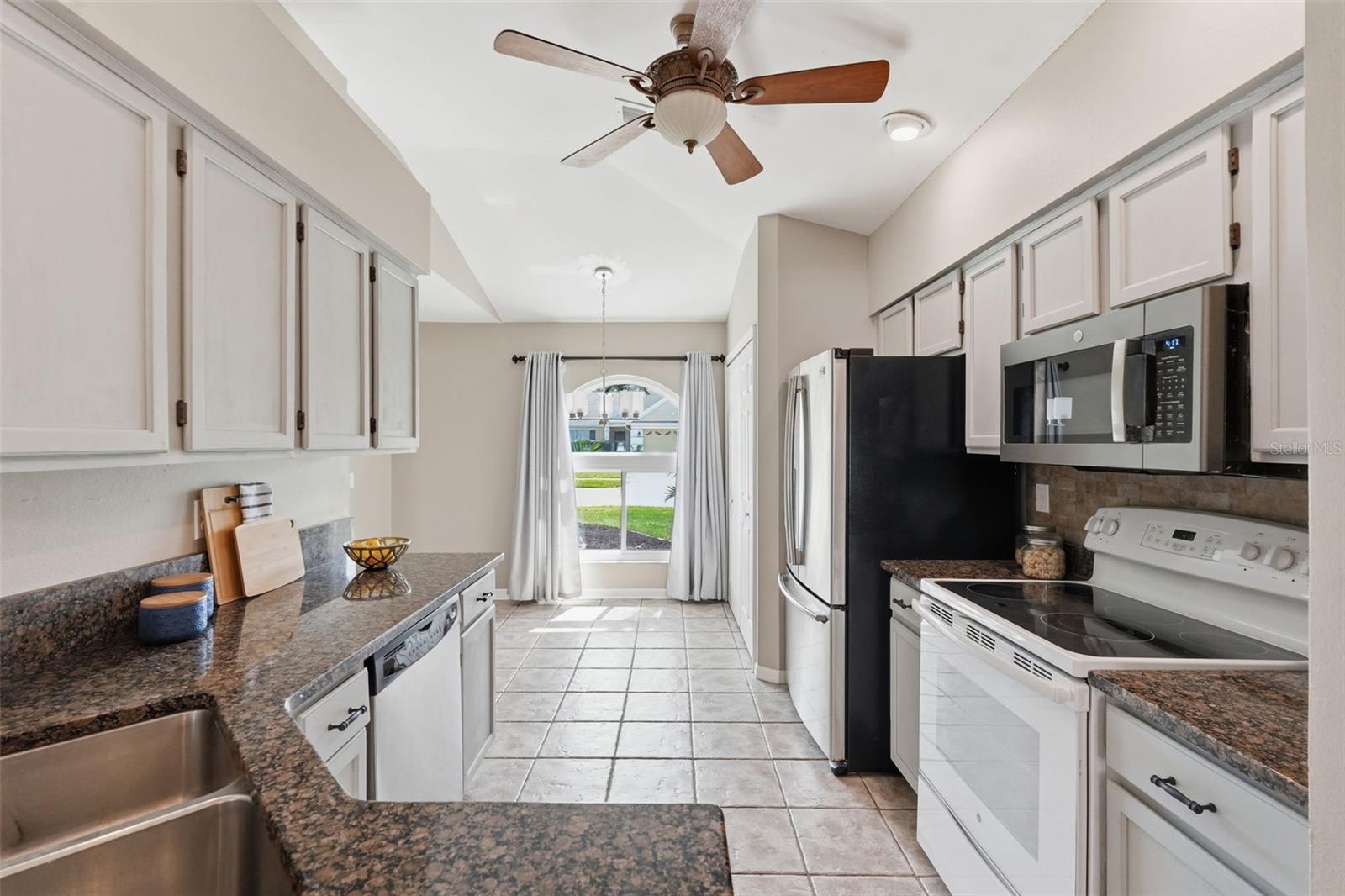 Image 24 of 47 For 499 Wexdon Court