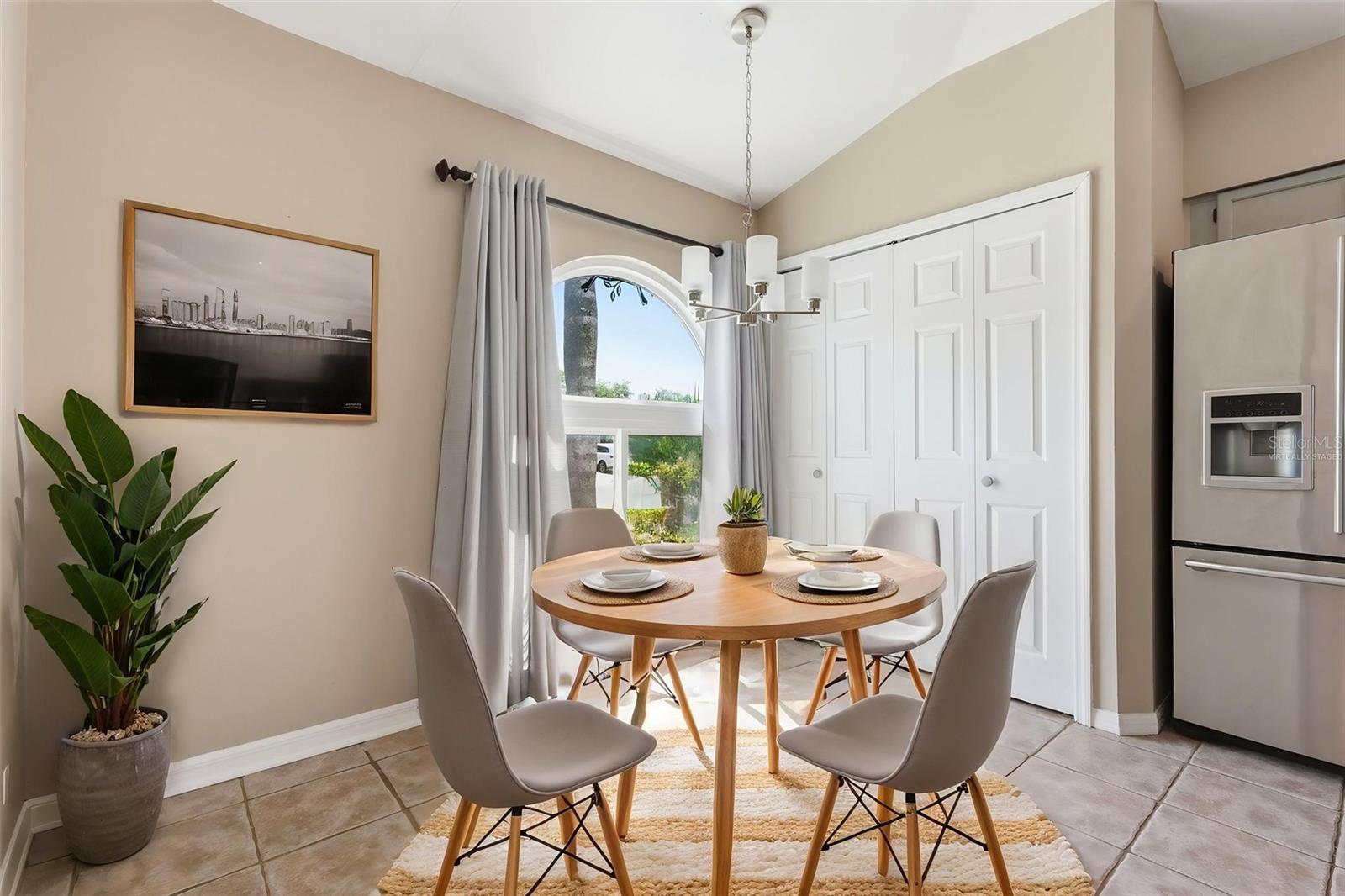 Image 27 of 47 For 499 Wexdon Court