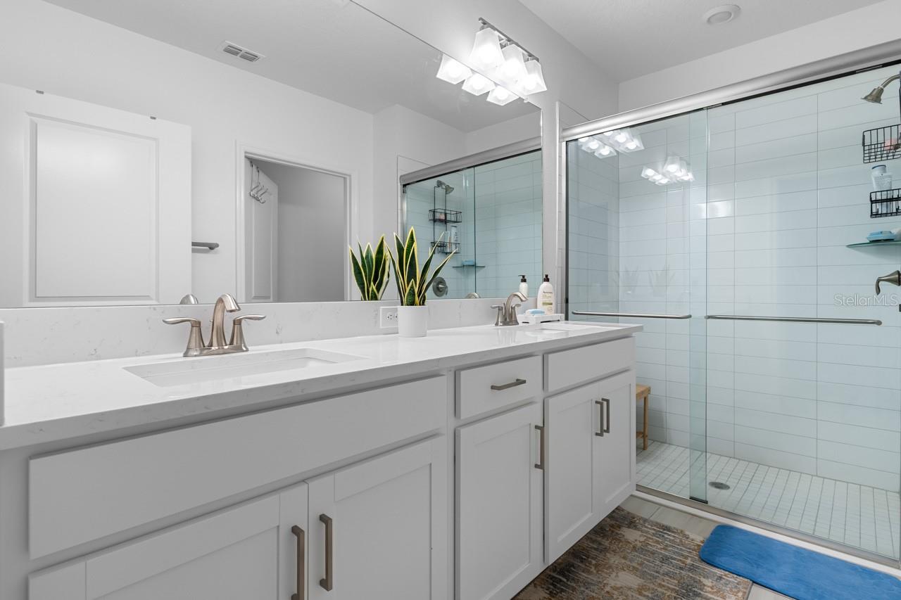 Image 11 of 48 For 17222 Holly Well Avenue