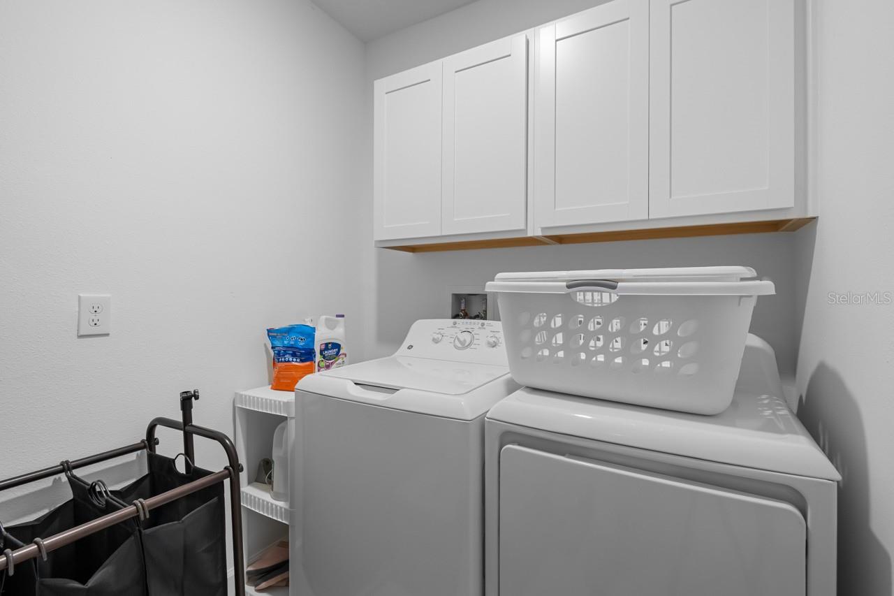 Image 25 of 48 For 17222 Holly Well Avenue