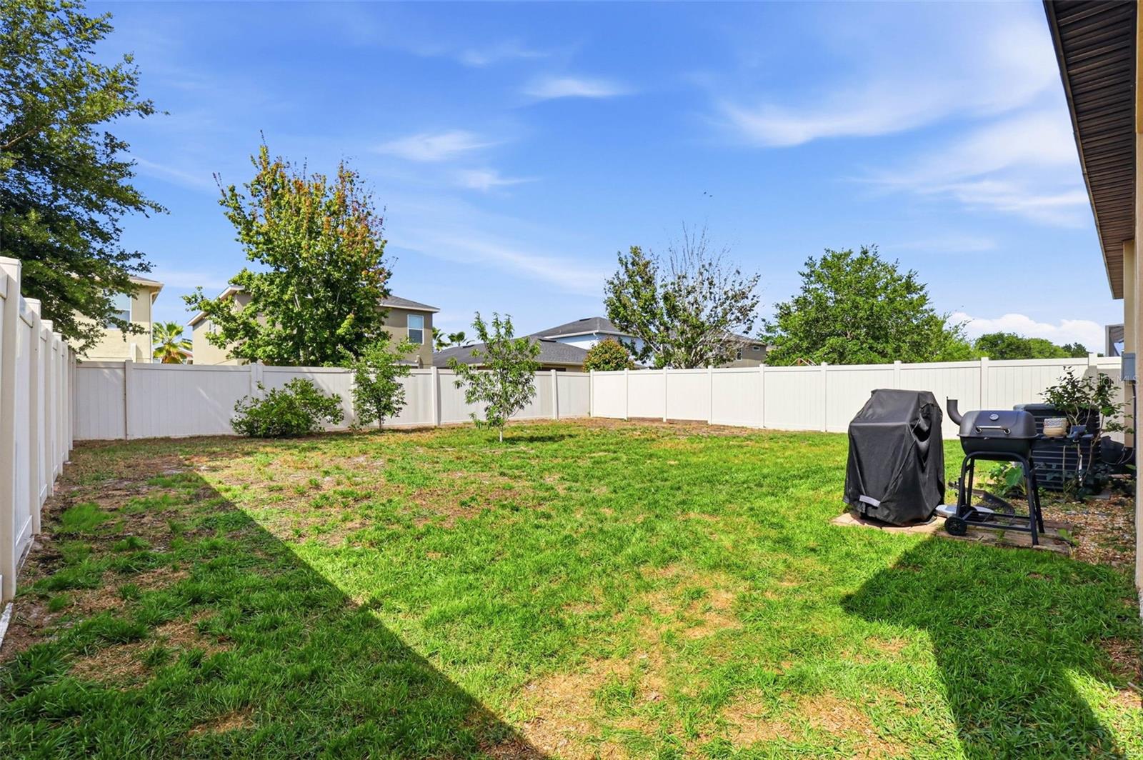 Image 51 of 63 For 11218 Spring Point Circle