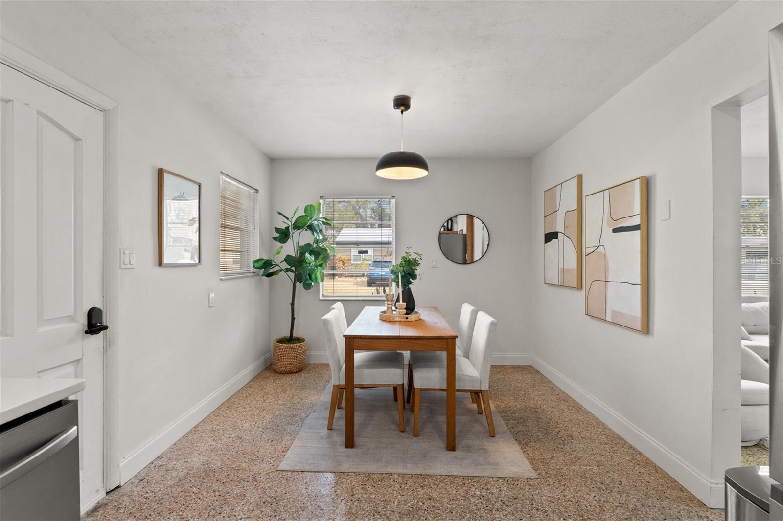 Image 10 of 27 For 314 Alva Street