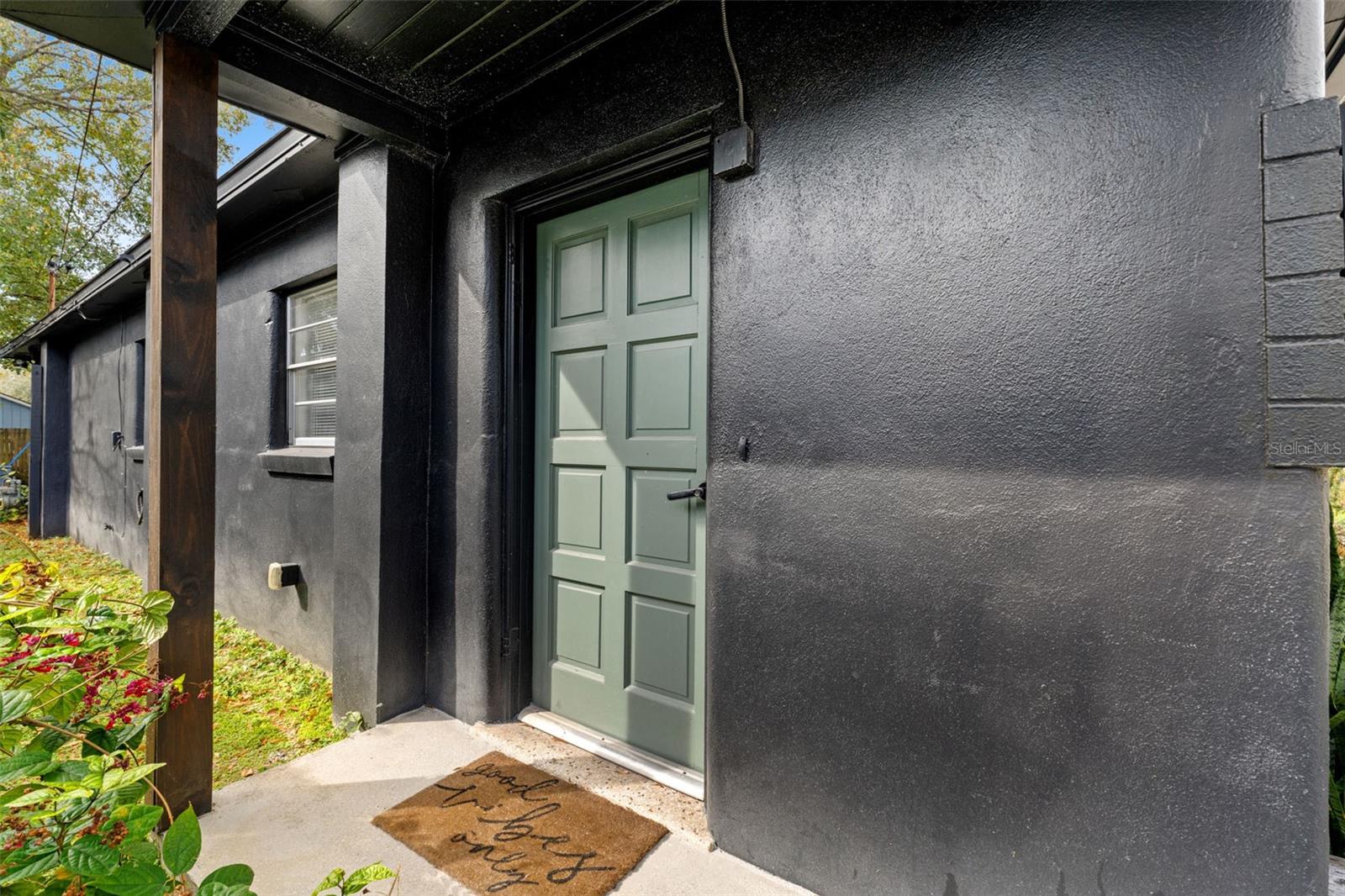 Image 2 of 27 For 314 Alva Street