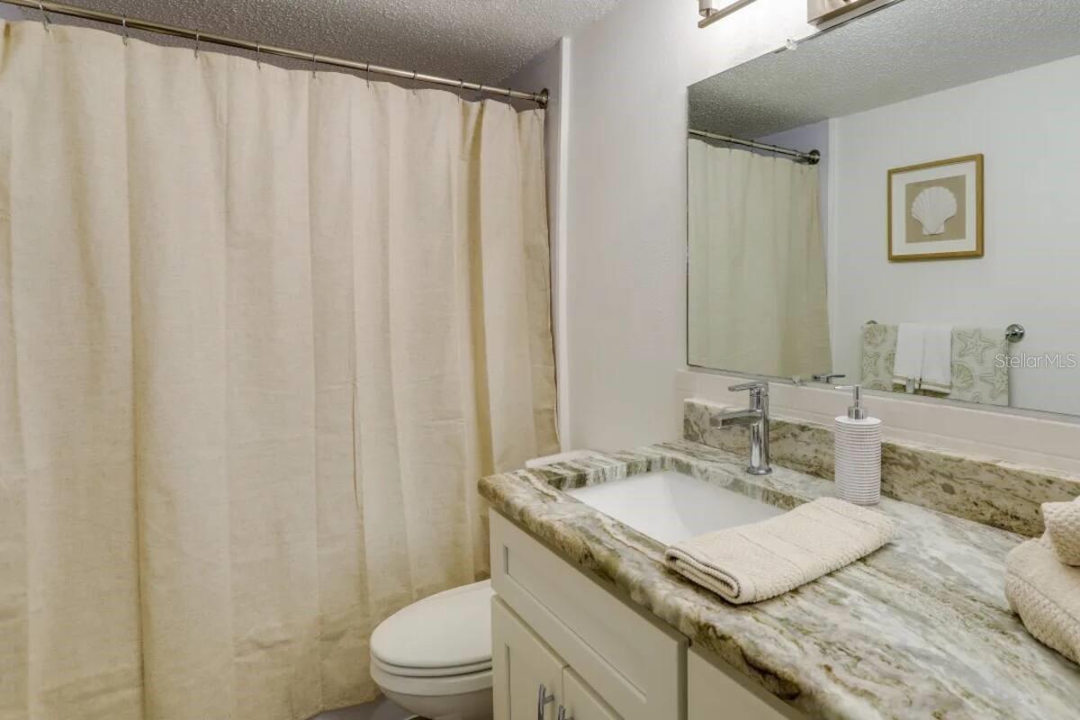 Image 8 of 11 For 2110 Gulf Boulevard 11