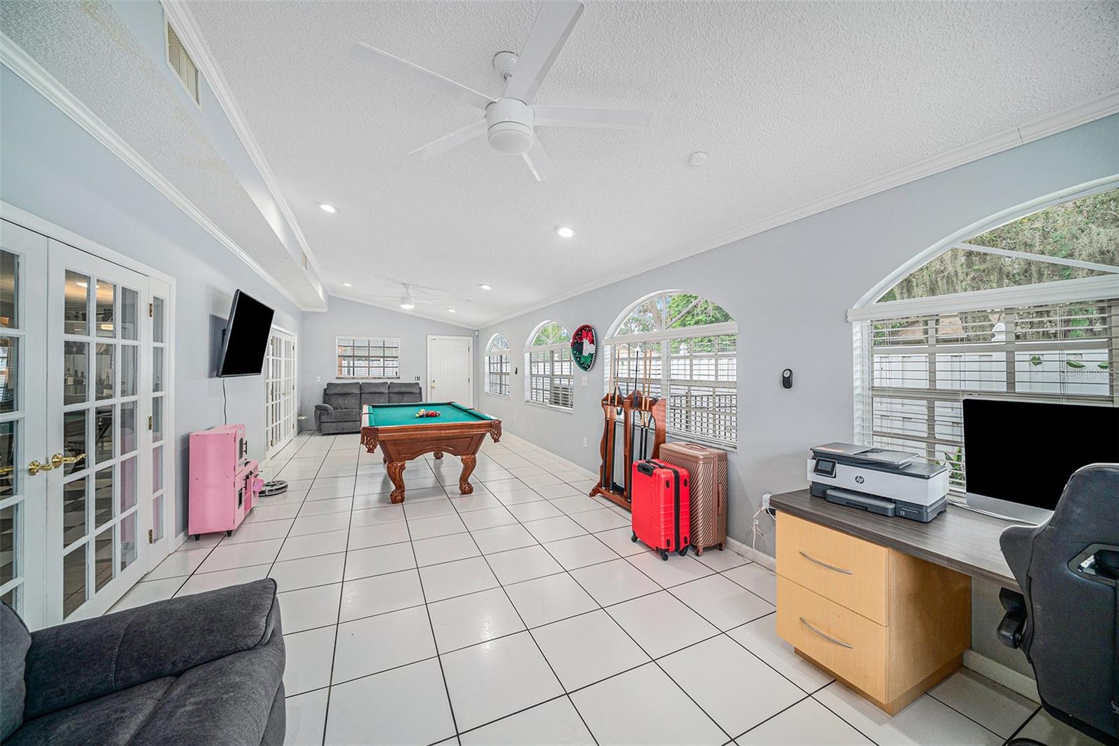 Listing photo id 18 for 8502 May Street