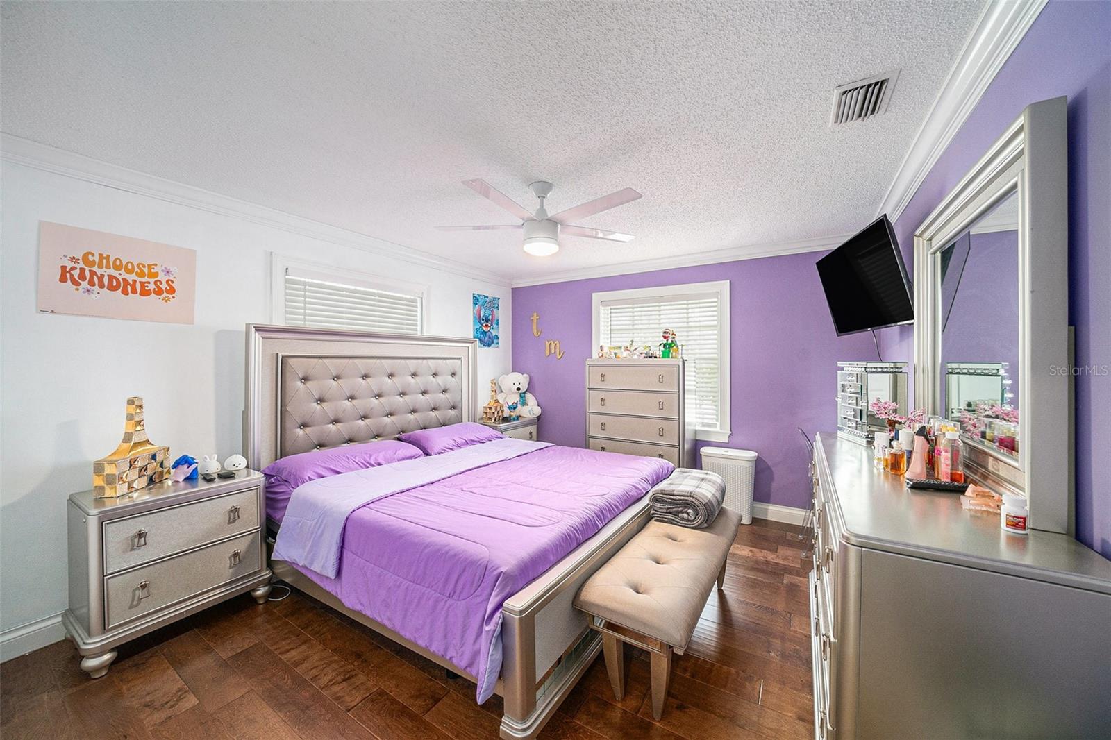 Listing photo id 25 for 8502 May Street