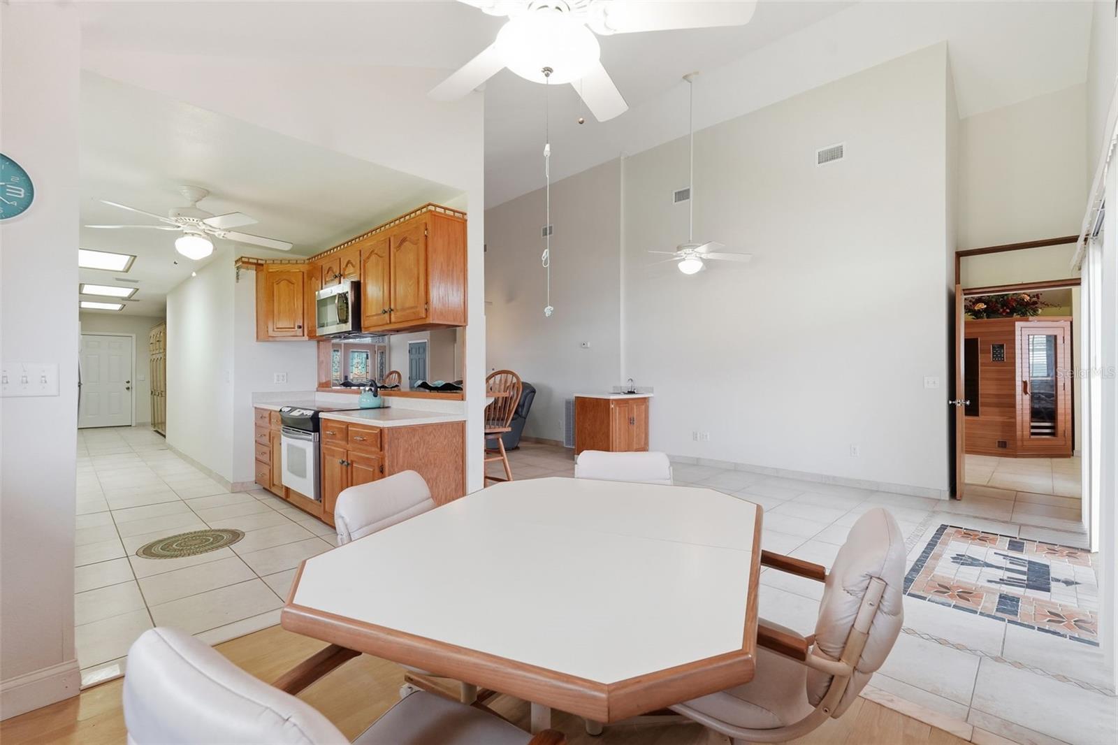 Image 23 of 51 For 585 Sellars Drive