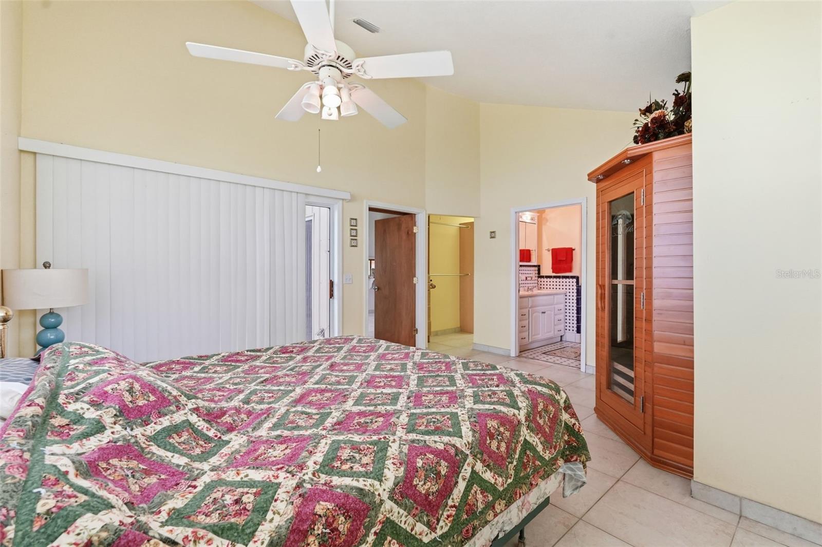 Image 29 of 51 For 585 Sellars Drive