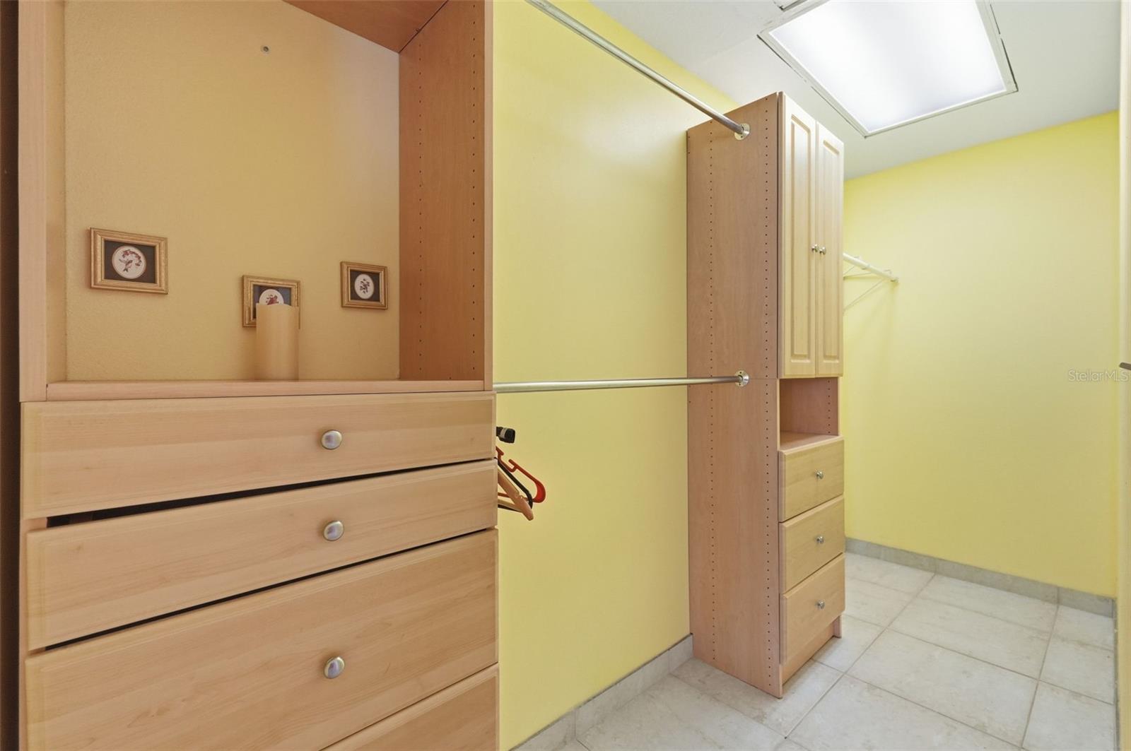 Image 30 of 51 For 585 Sellars Drive