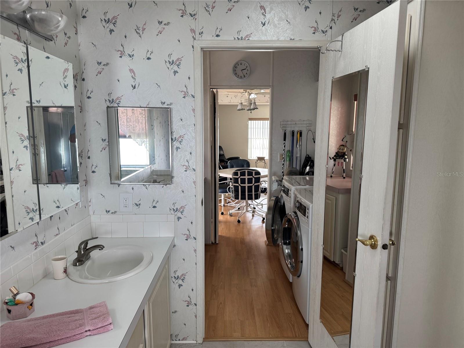 Image 12 of 17 For 1001 Starkey Road 663