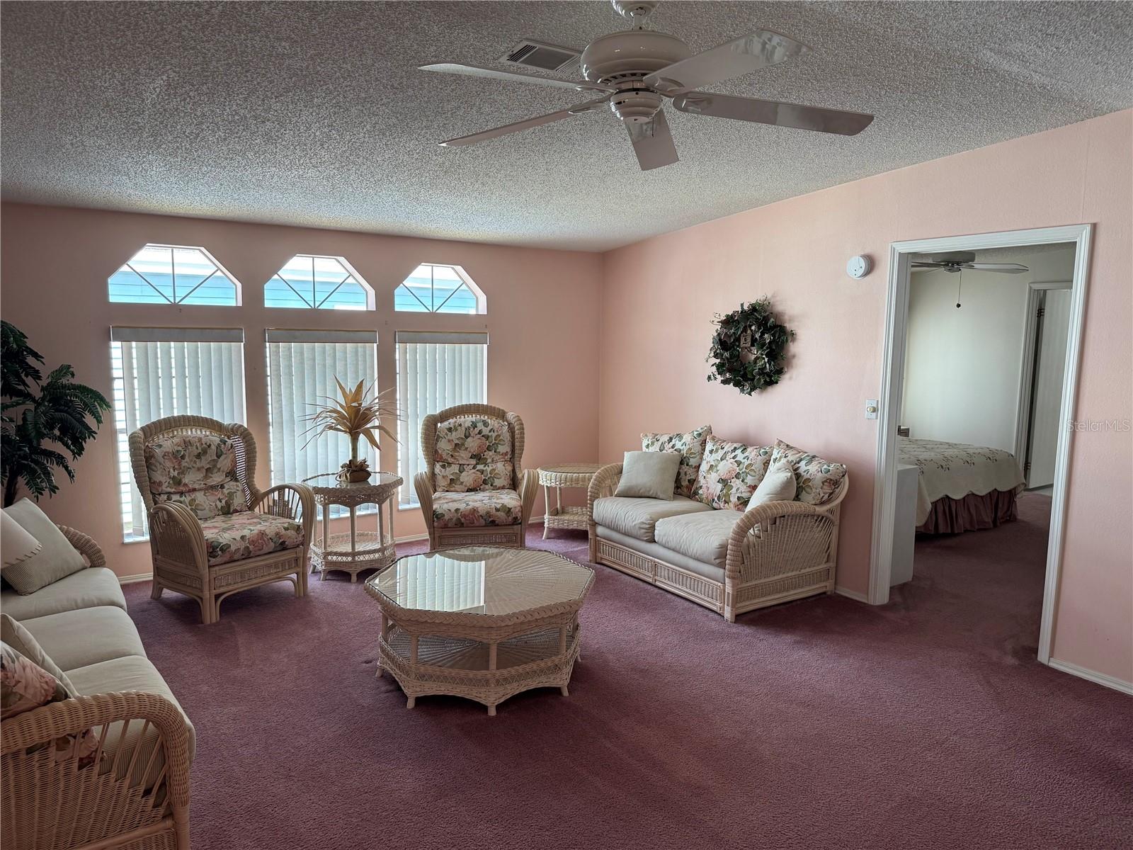 Image 4 of 17 For 1001 Starkey Road 663