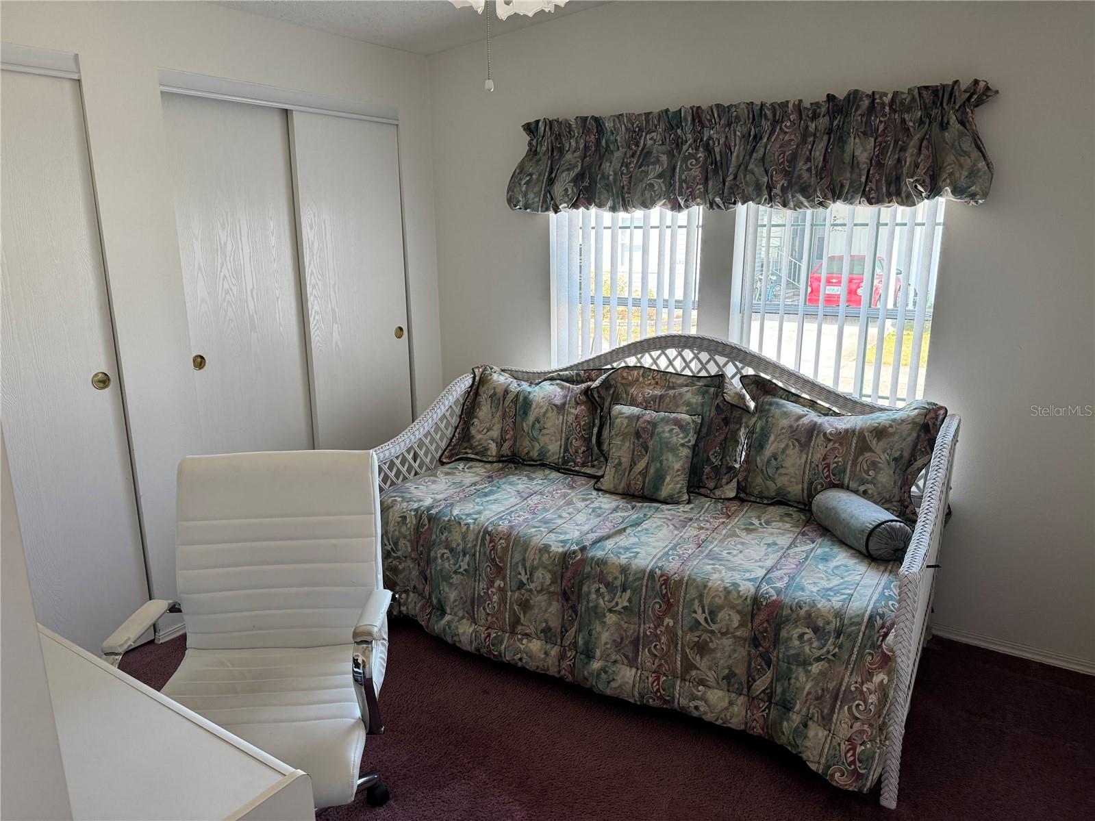 Image 9 of 17 For 1001 Starkey Road 663