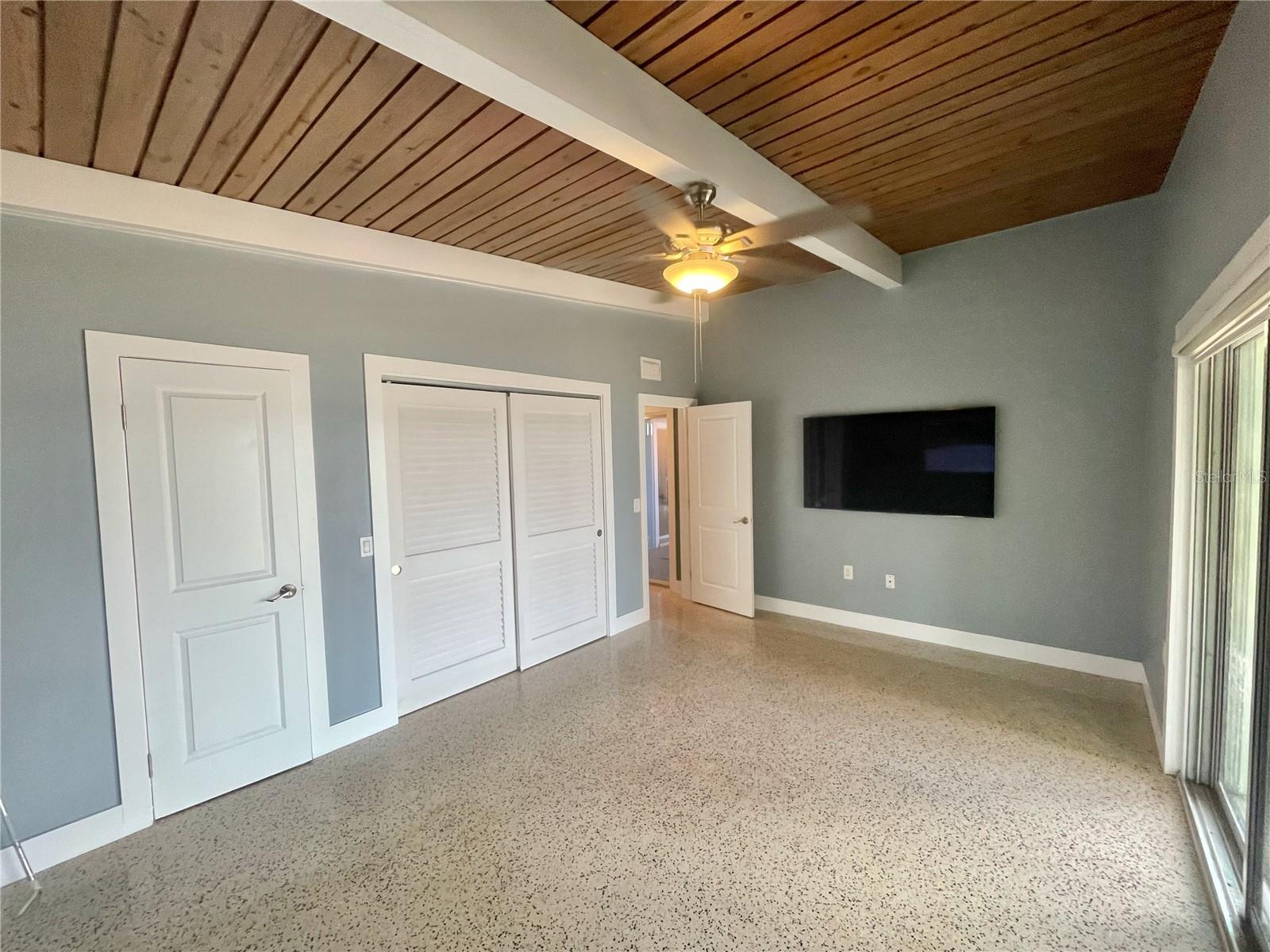 Image 13 of 28 For 6519 Walton Way