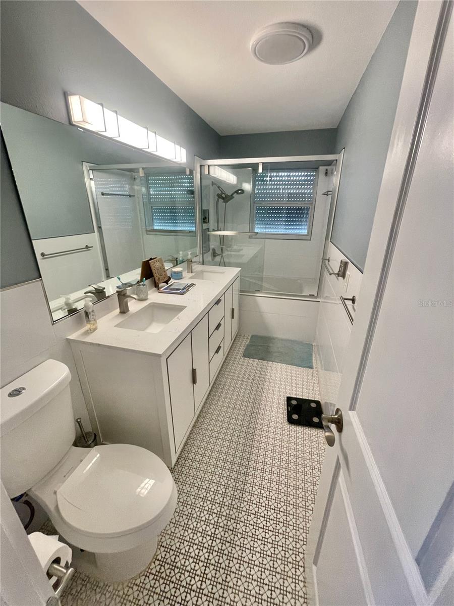 Image 14 of 28 For 6519 Walton Way