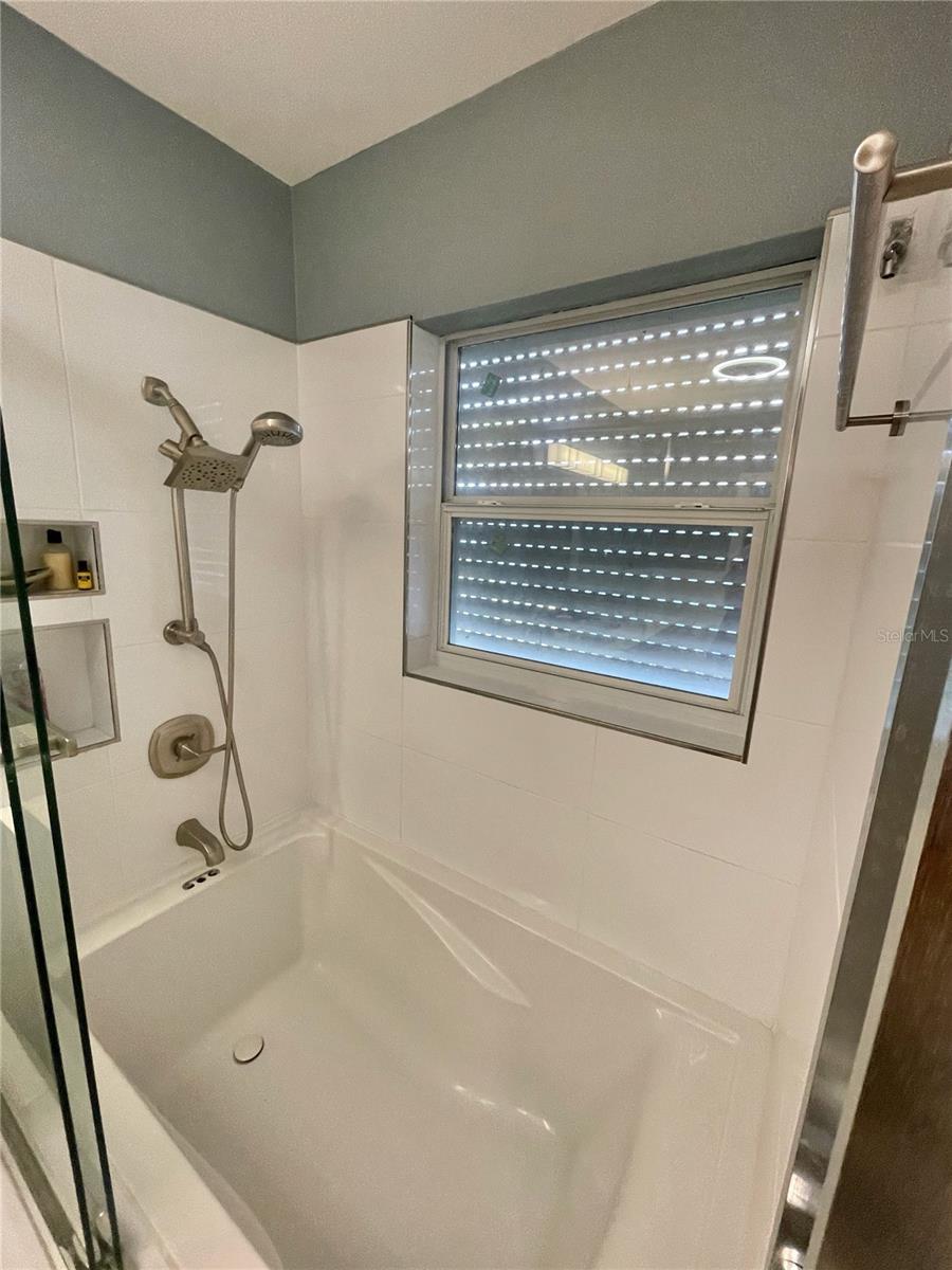 Image 15 of 28 For 6519 Walton Way