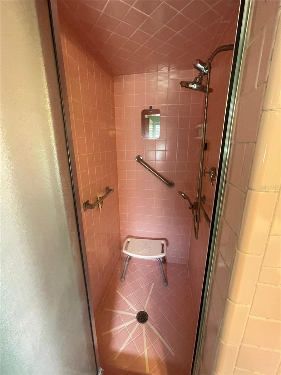 Image 17 of 28 For 6519 Walton Way